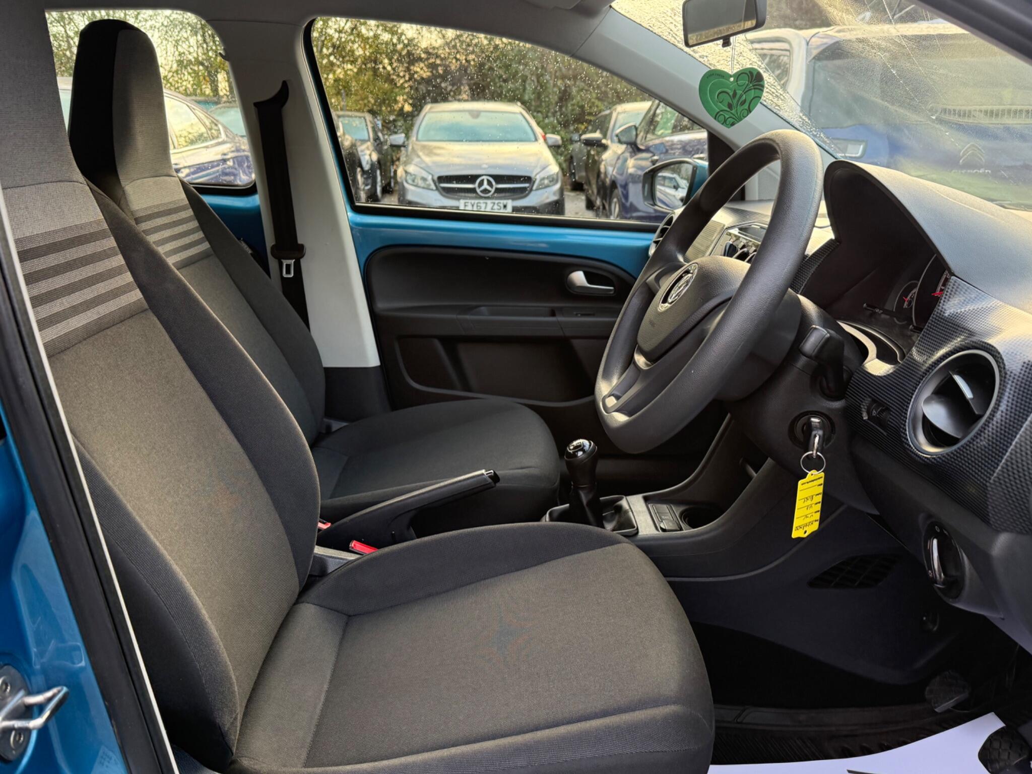 Volkswagen up! - Image 23