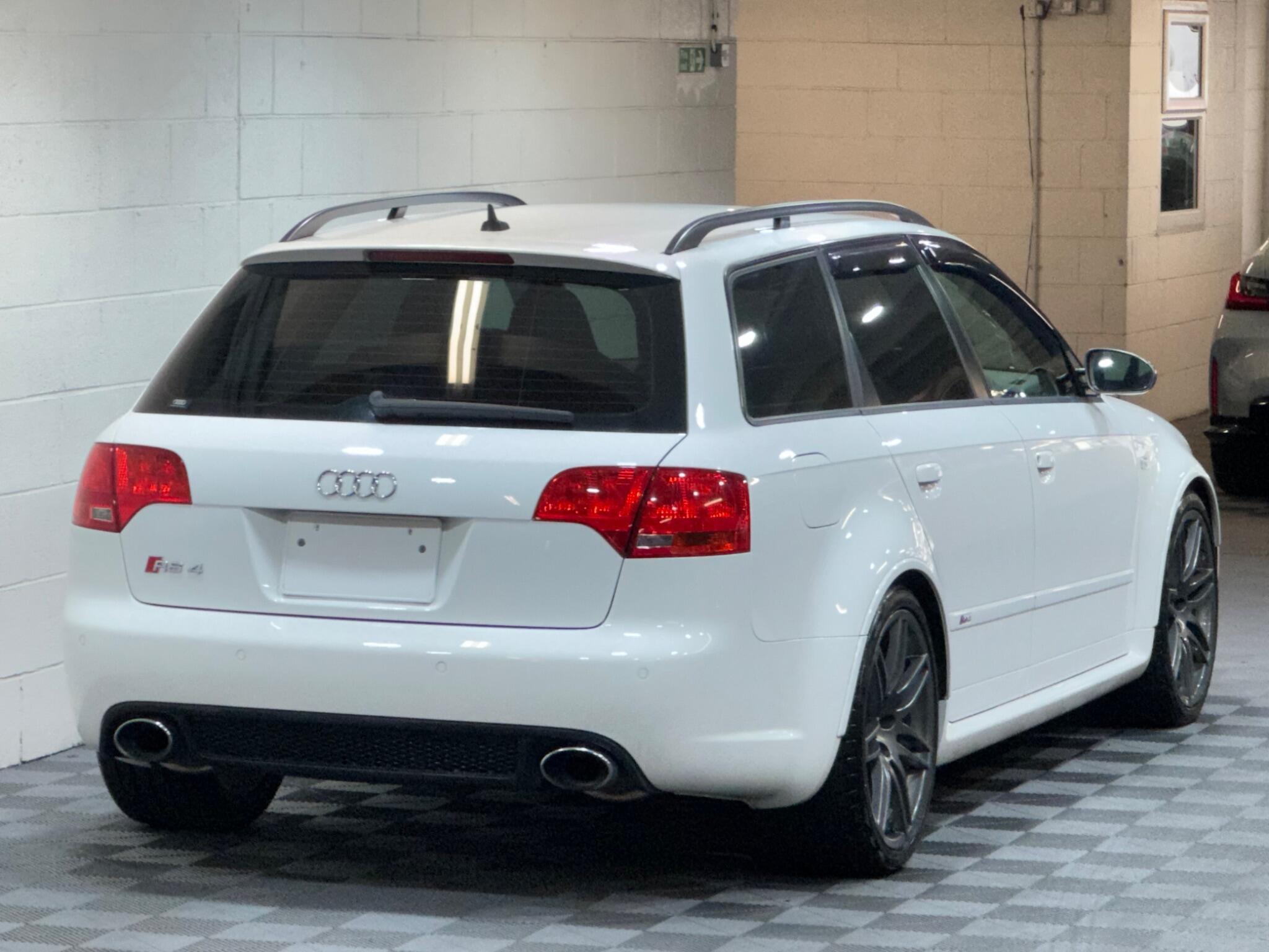 Audi Rs4 Avant - Image 4