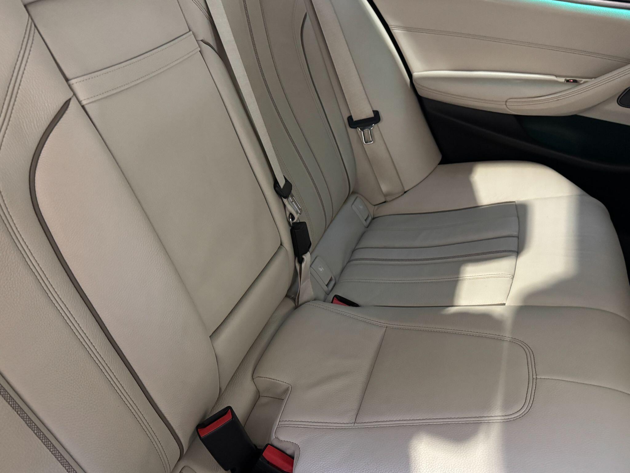 BMW 5 Series - Image 22