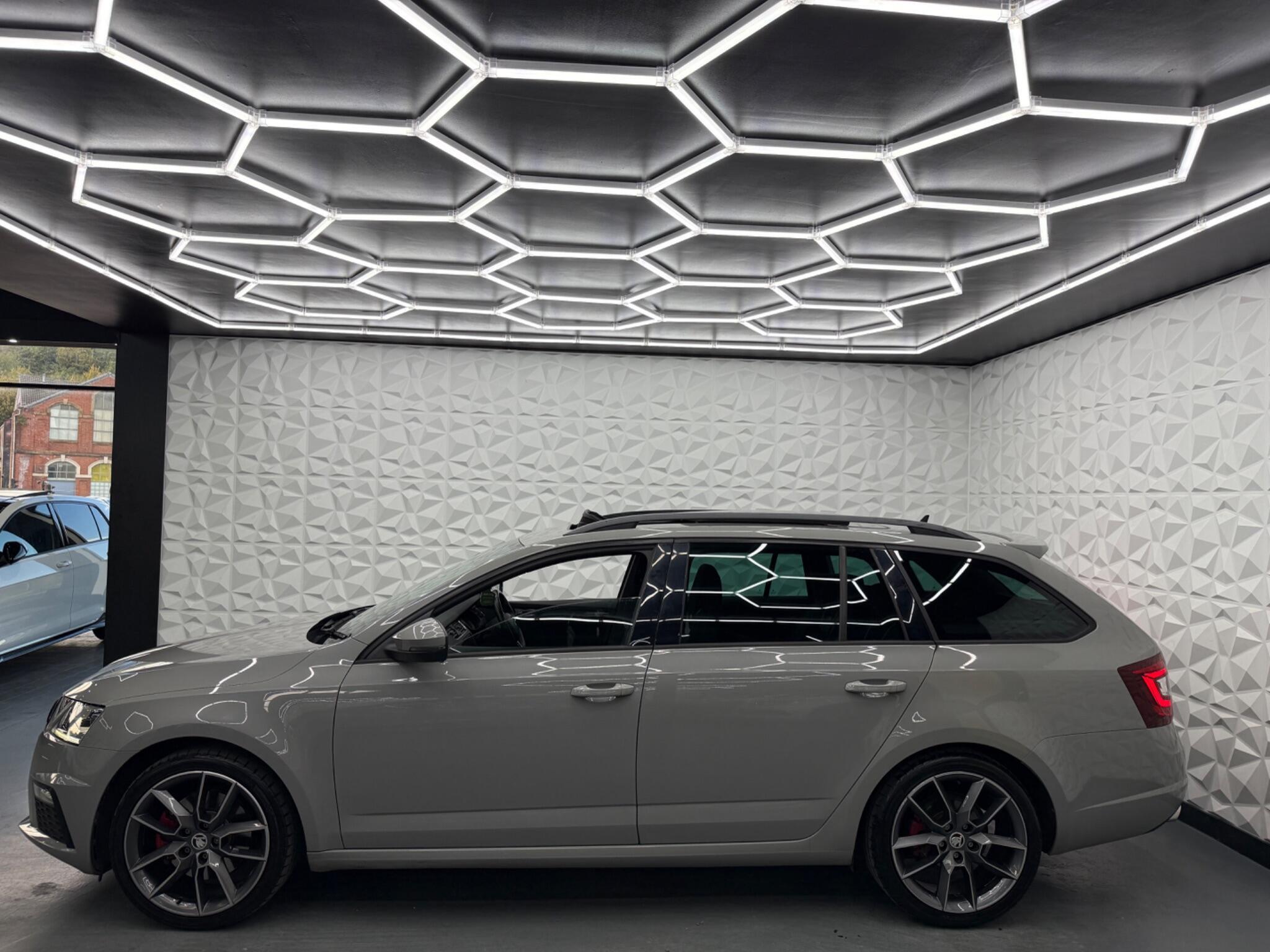 Skoda Octavia - Image 8