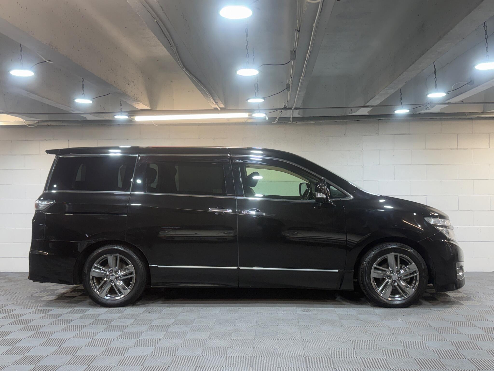 Nissan Elgrand - Image 6