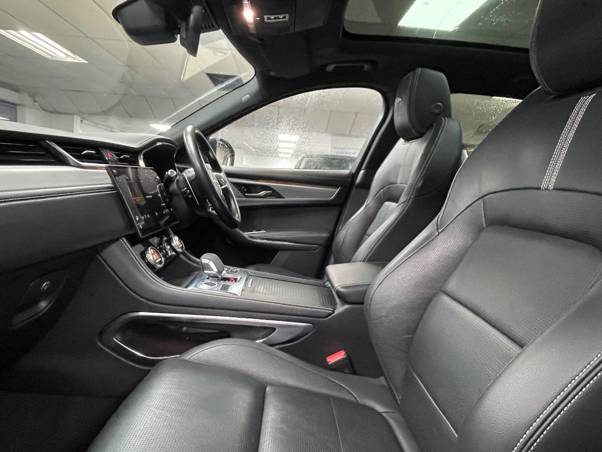 Jaguar F-Pace - Image 31