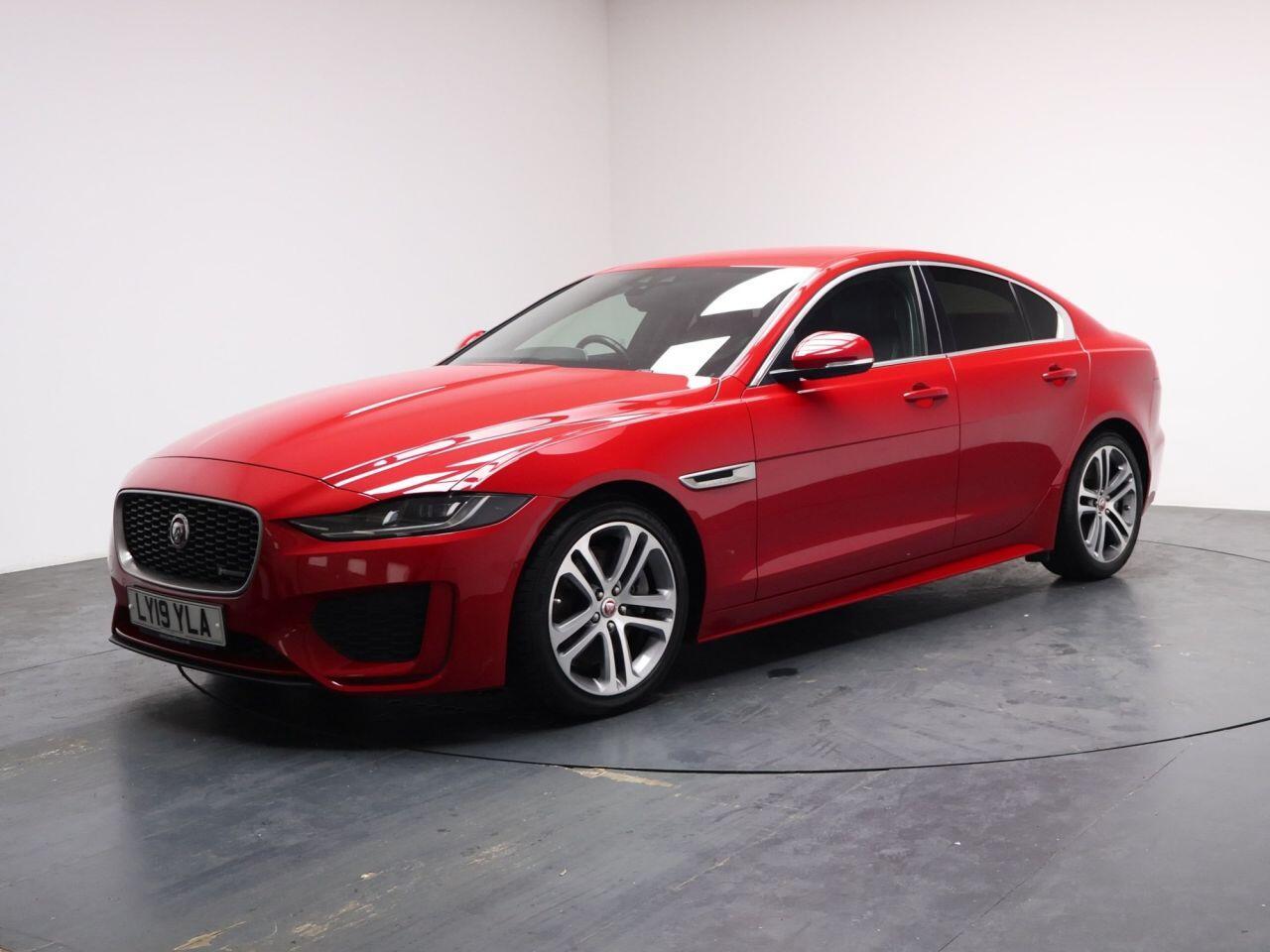 Jaguar XE - Image 4