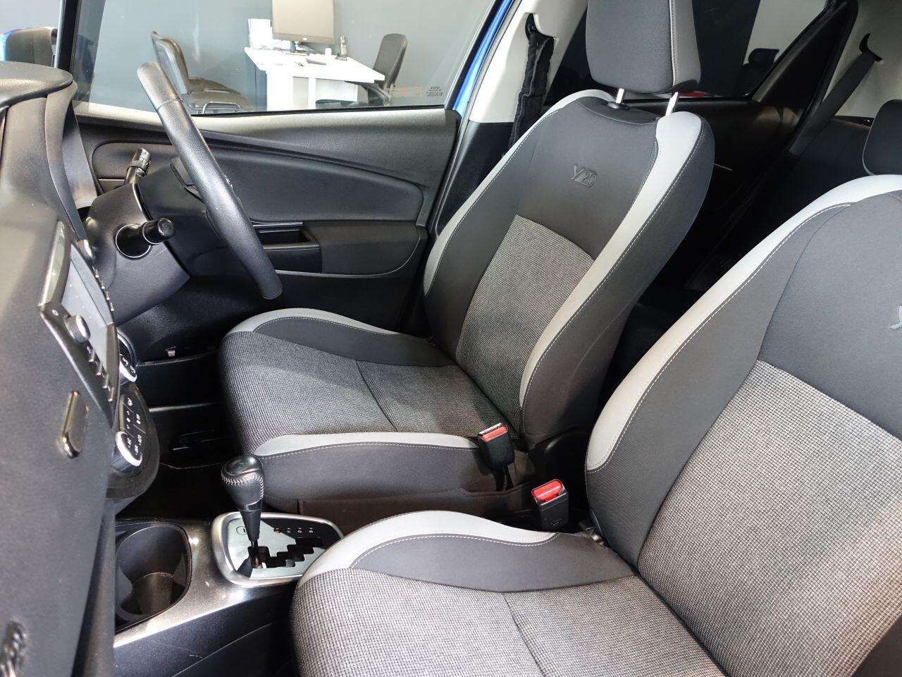 Toyota Yaris - Image 12