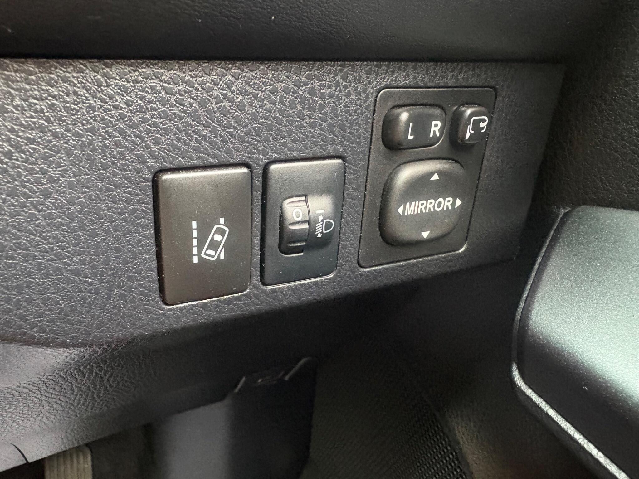 Toyota RAV4 - Image 28