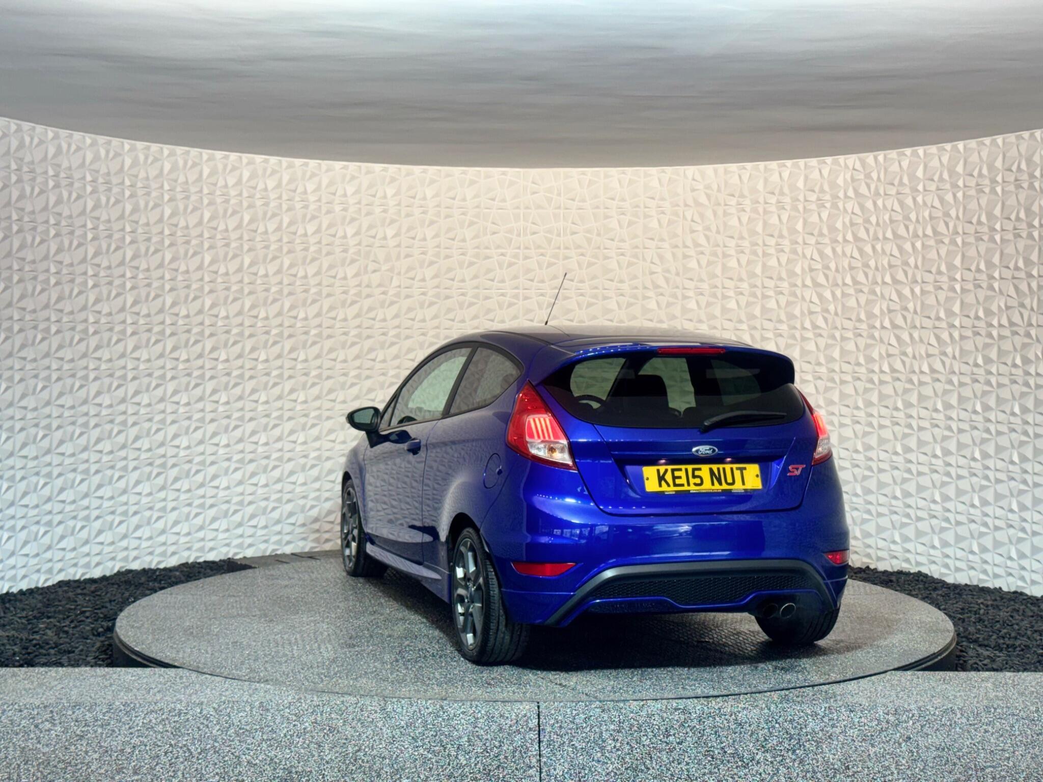 Ford Fiesta - Image 13