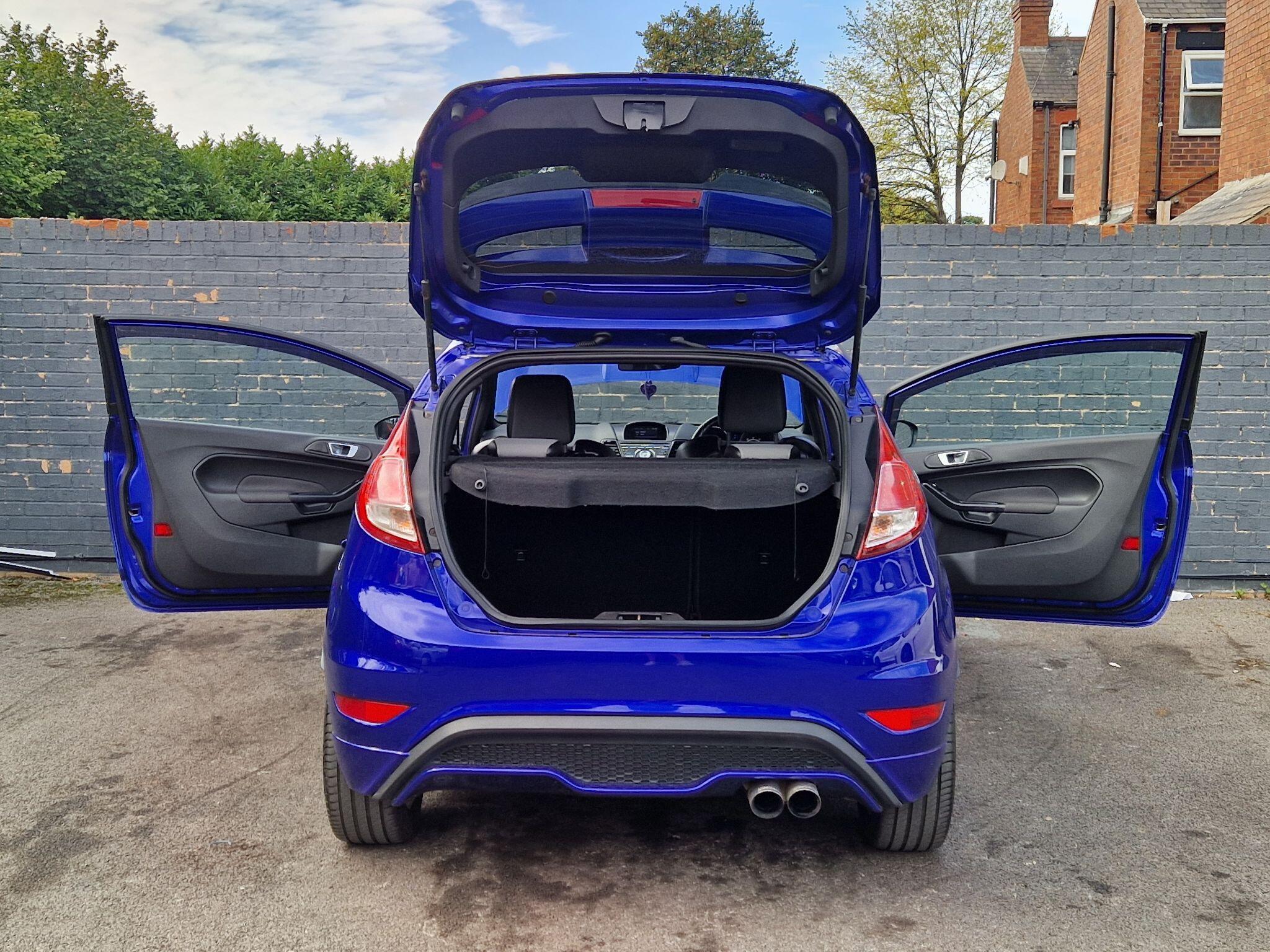 Ford Fiesta - Image 20