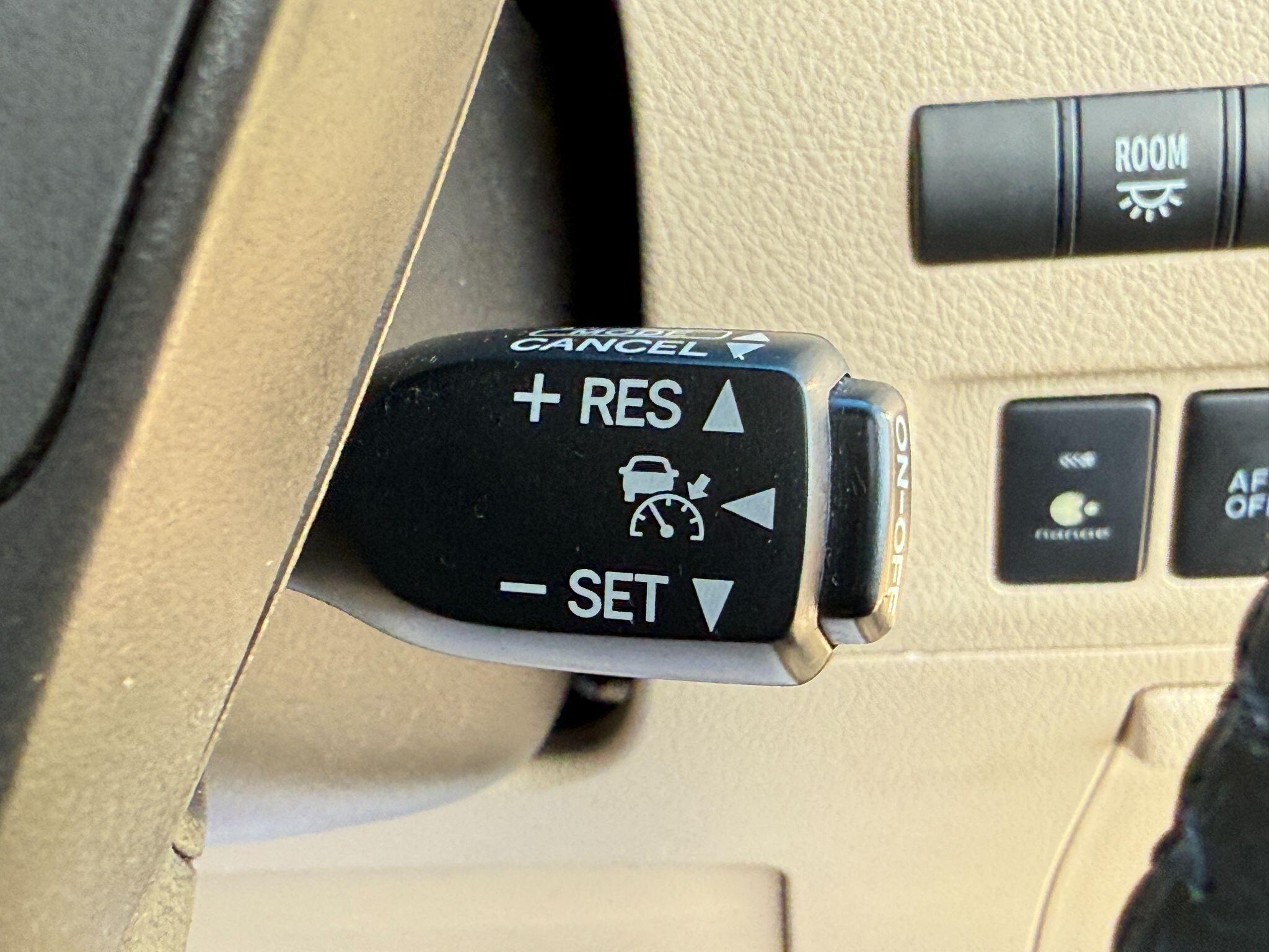 Toyota Alphard - Image 57