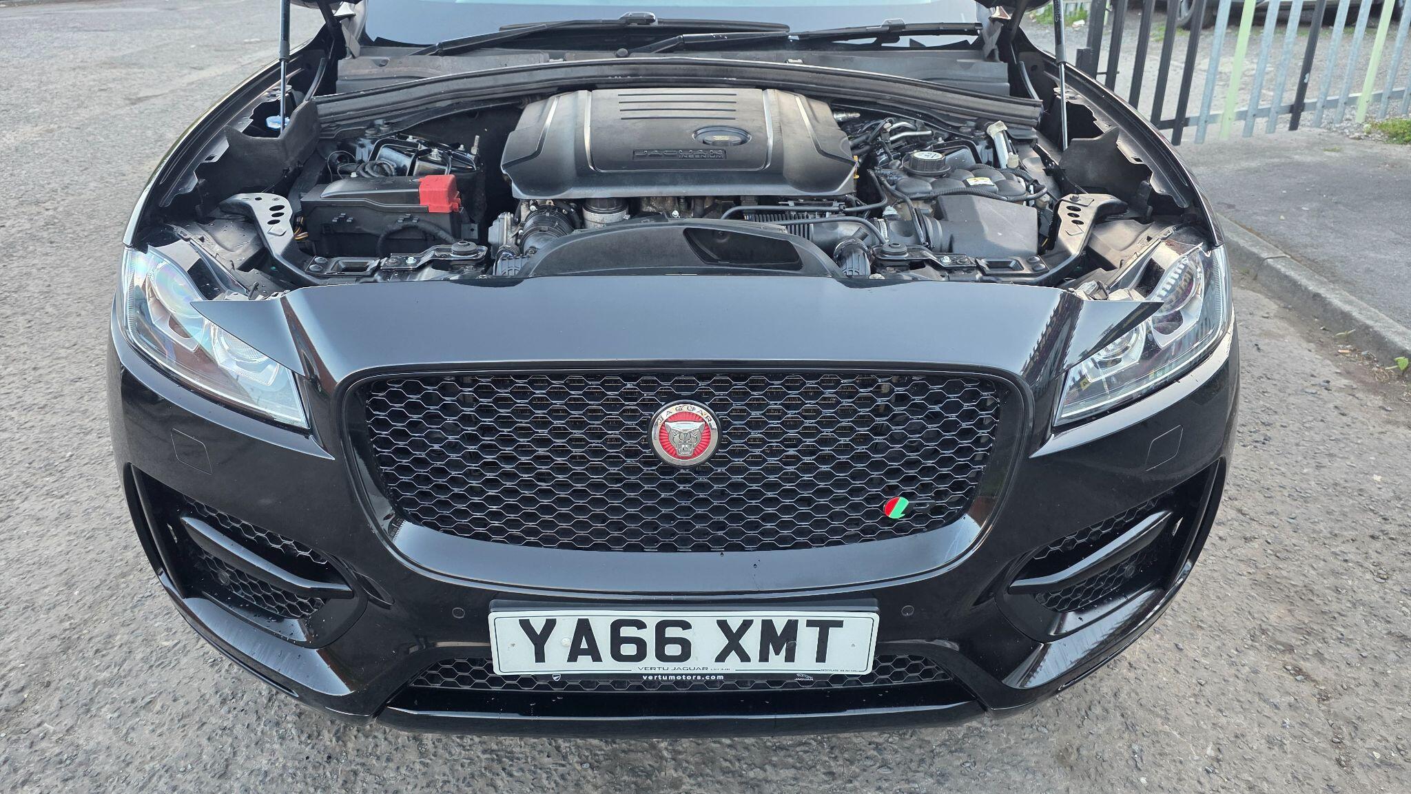 Jaguar F-Pace - Image 54