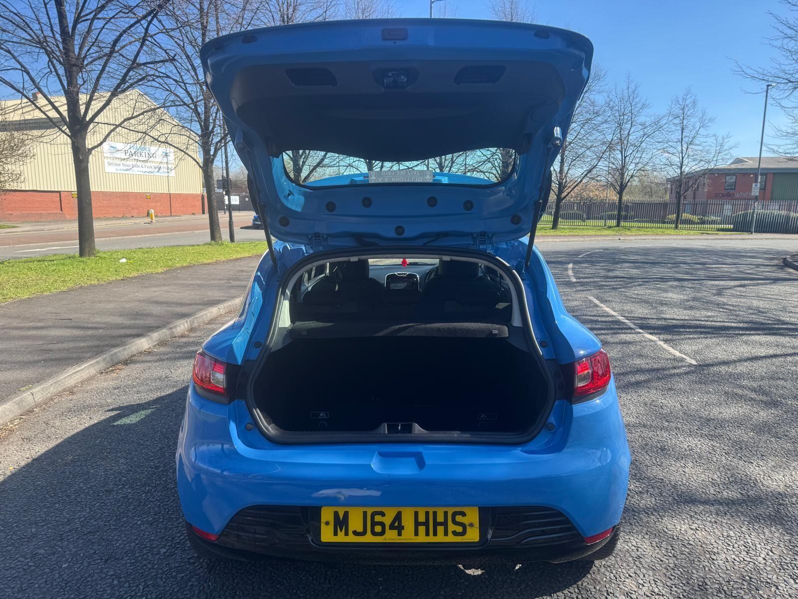 Renault Clio - Image 38