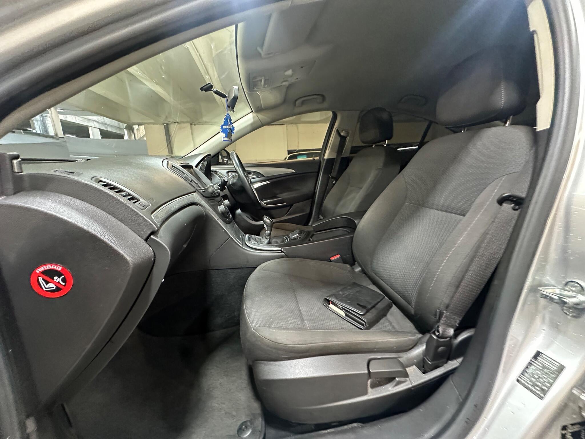 Vauxhall Insignia - Image 9