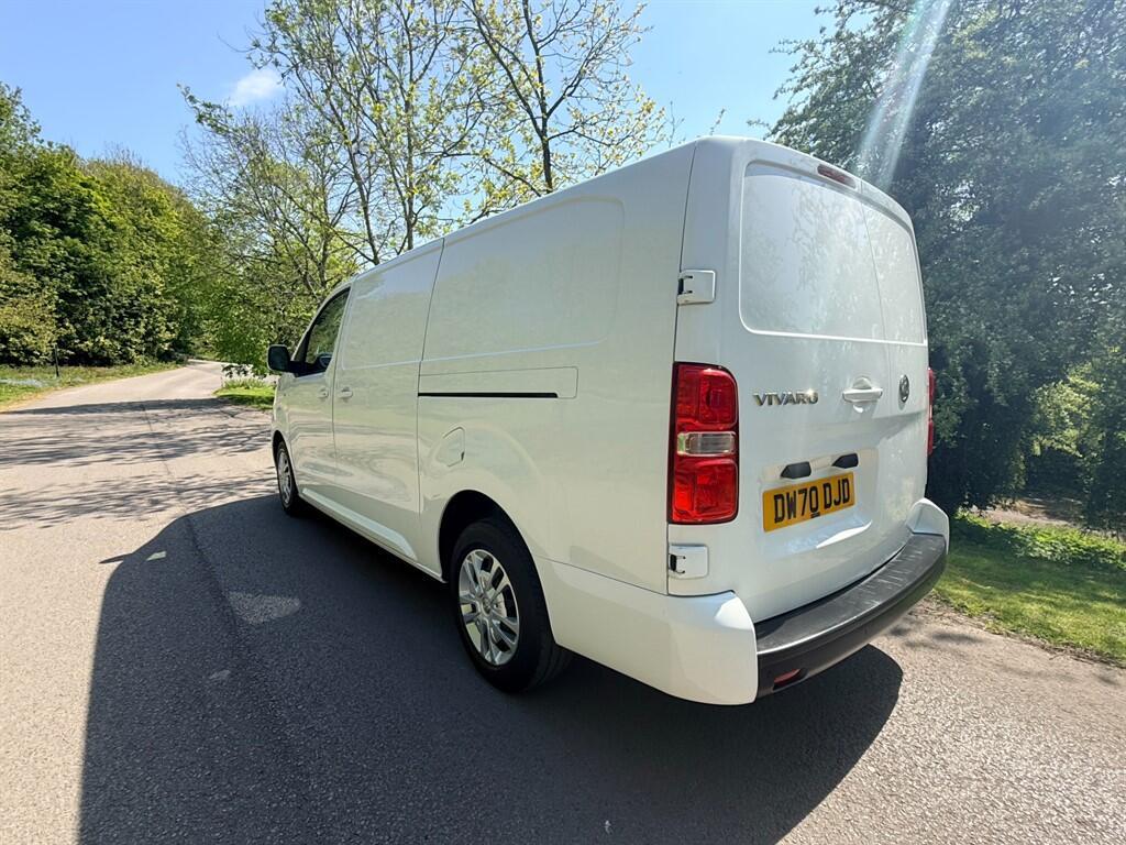 Vauxhall Vivaro - Image 13