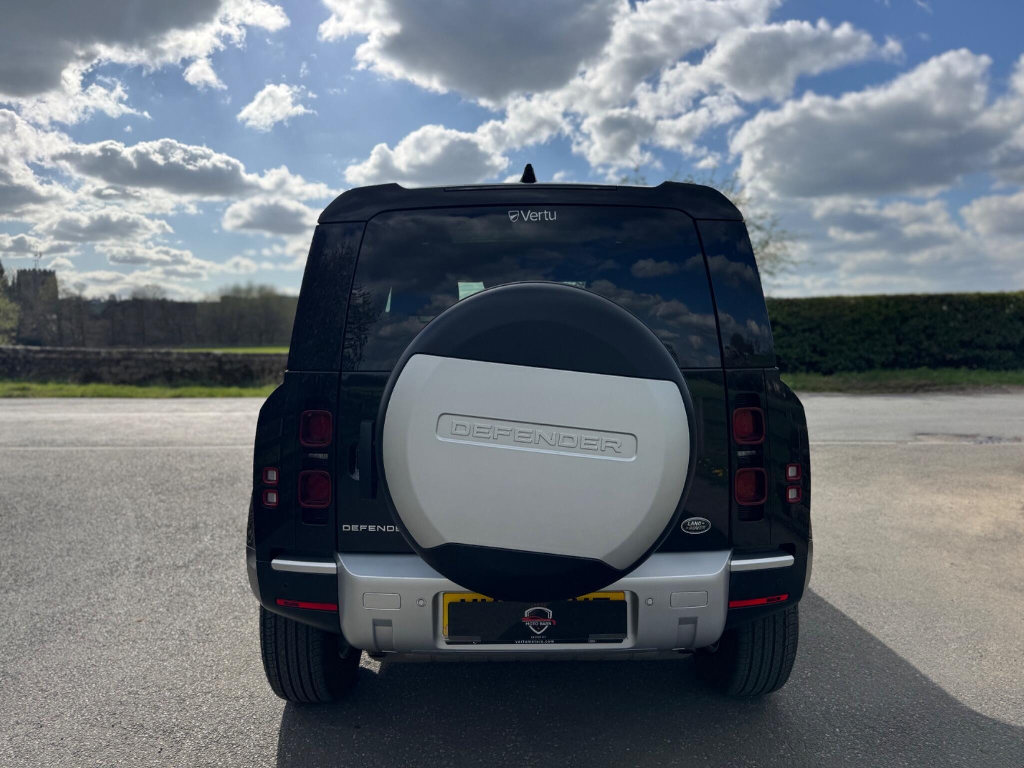 Land Rover Defender 90 - Image 12