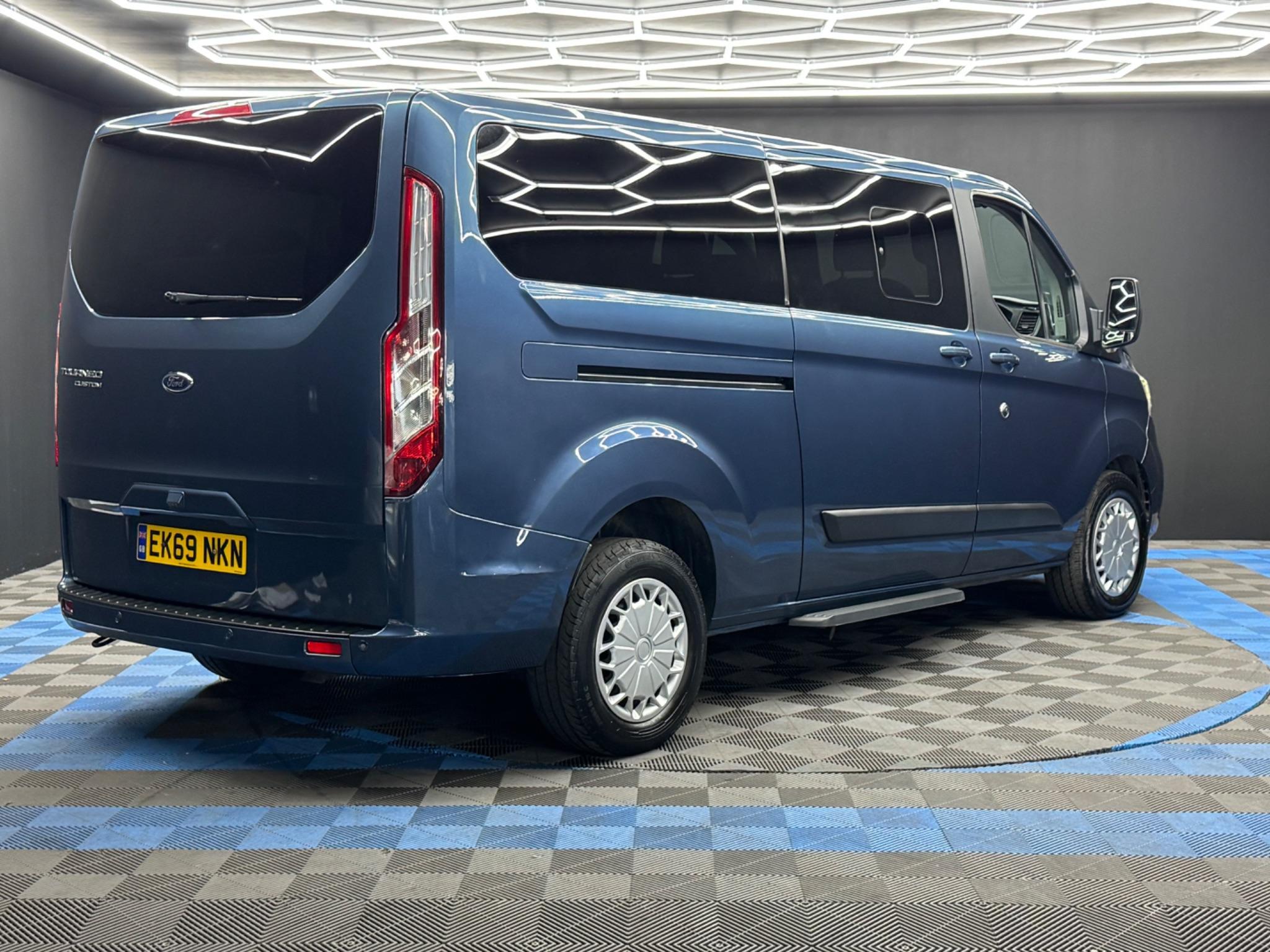 Ford TOURNEO CUSTOM - Image 5