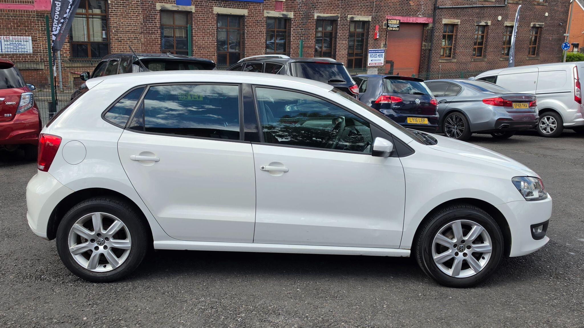 Volkswagen Polo - Image 8