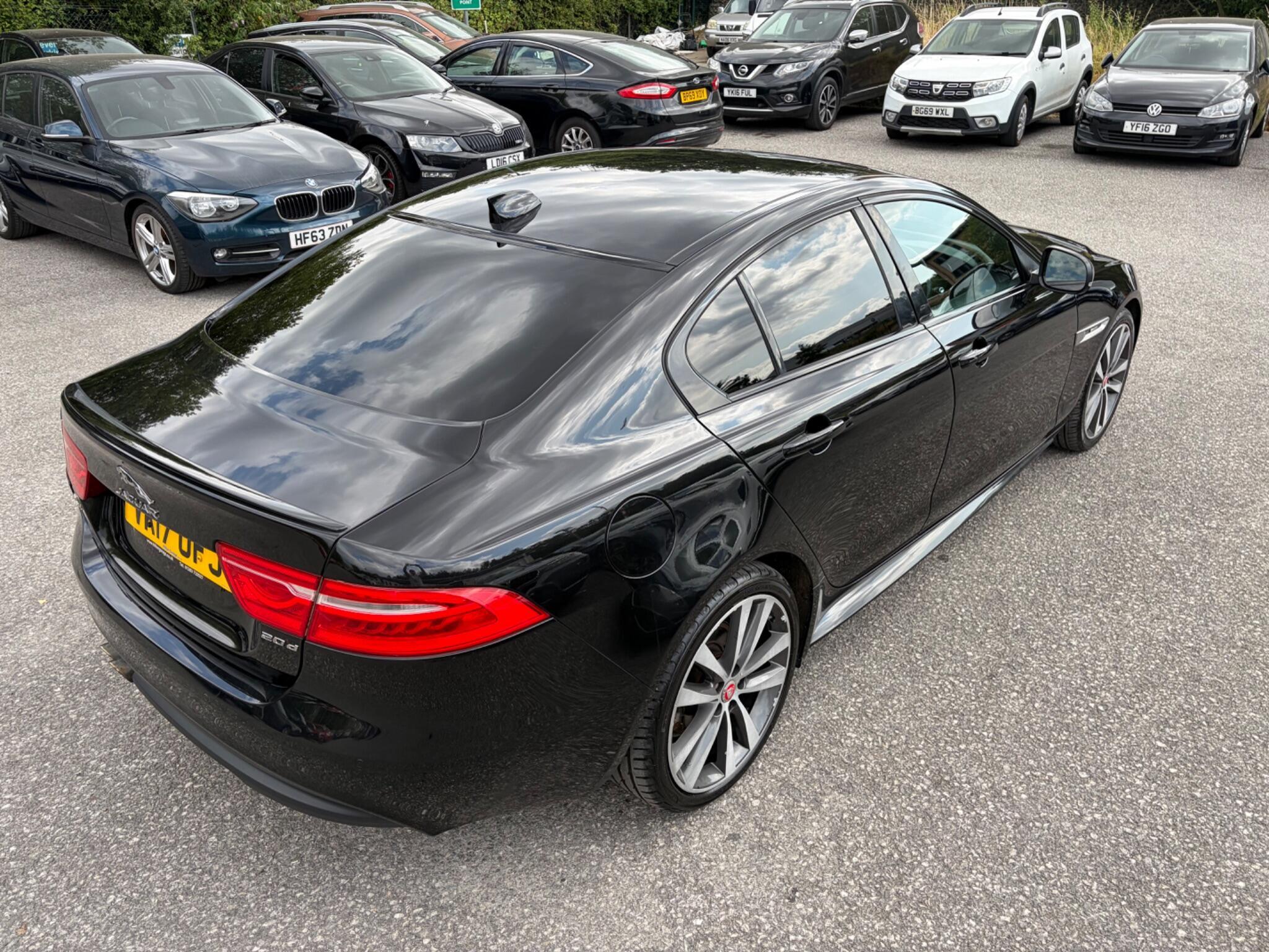 Jaguar XE - Image 16