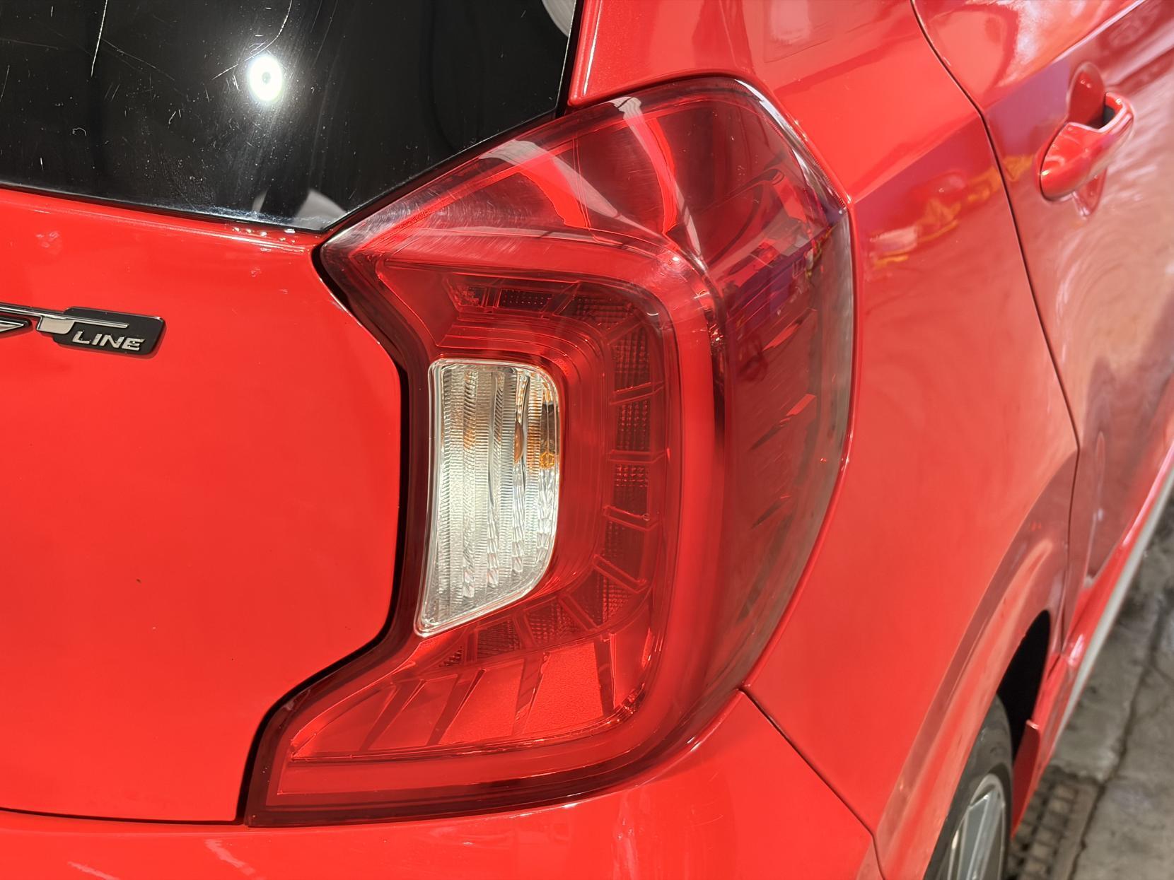 Kia Picanto - Image 12