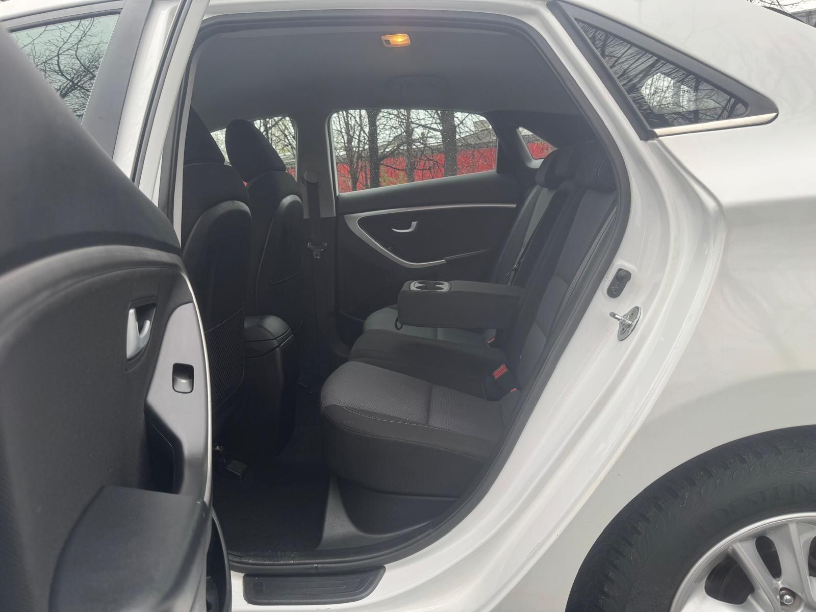 Hyundai i30 - Image 26