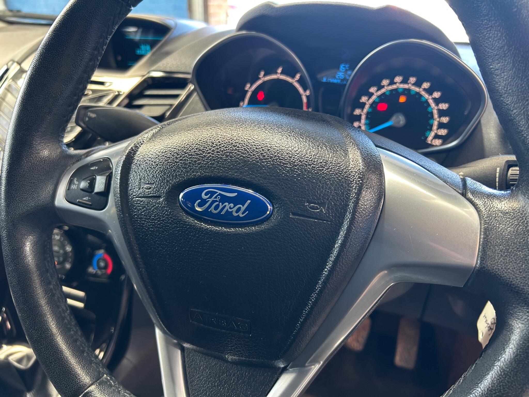 Ford Fiesta - Image 9