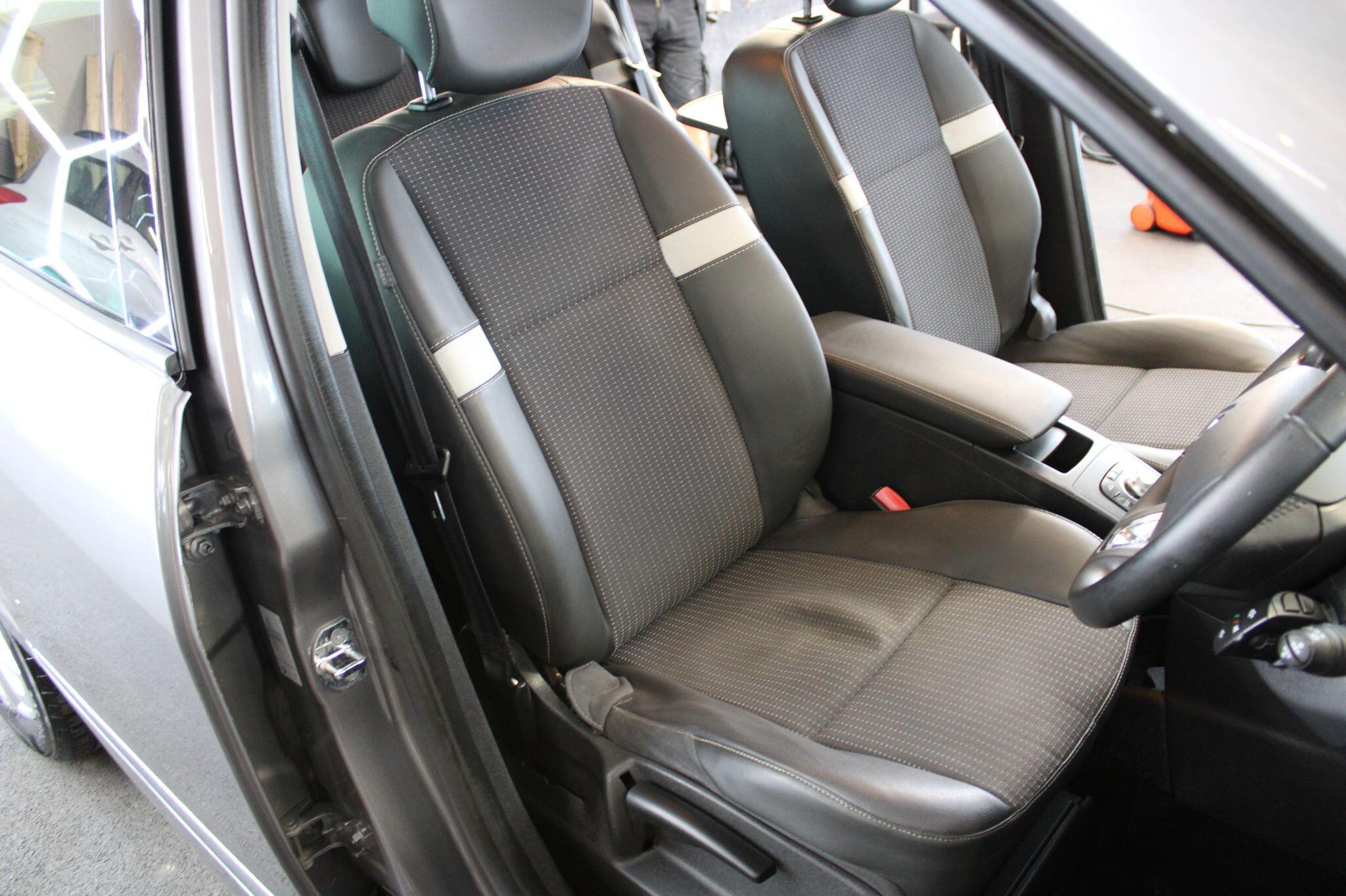 Renault Scenic - Image 9