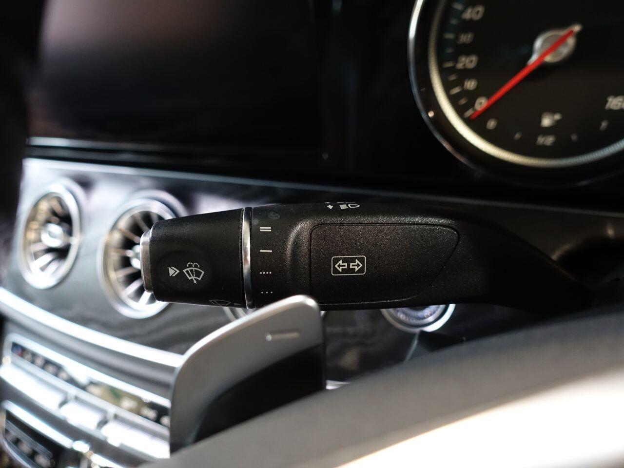 Mercedes-benz E-CLASS - Image 24