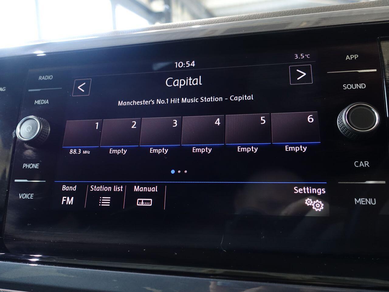 Volkswagen Polo - Image 22