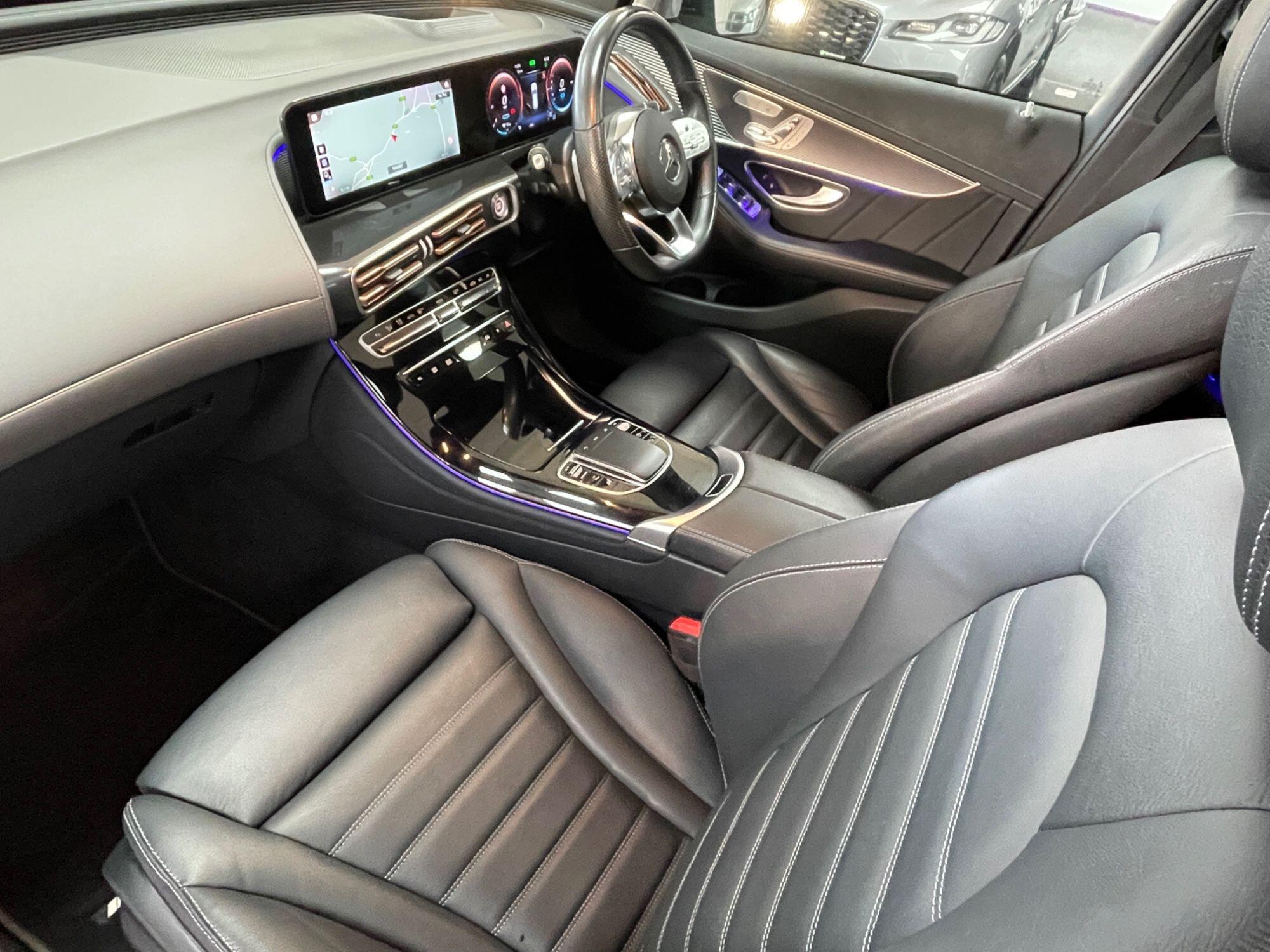 Mercedes Eqc - Image 31