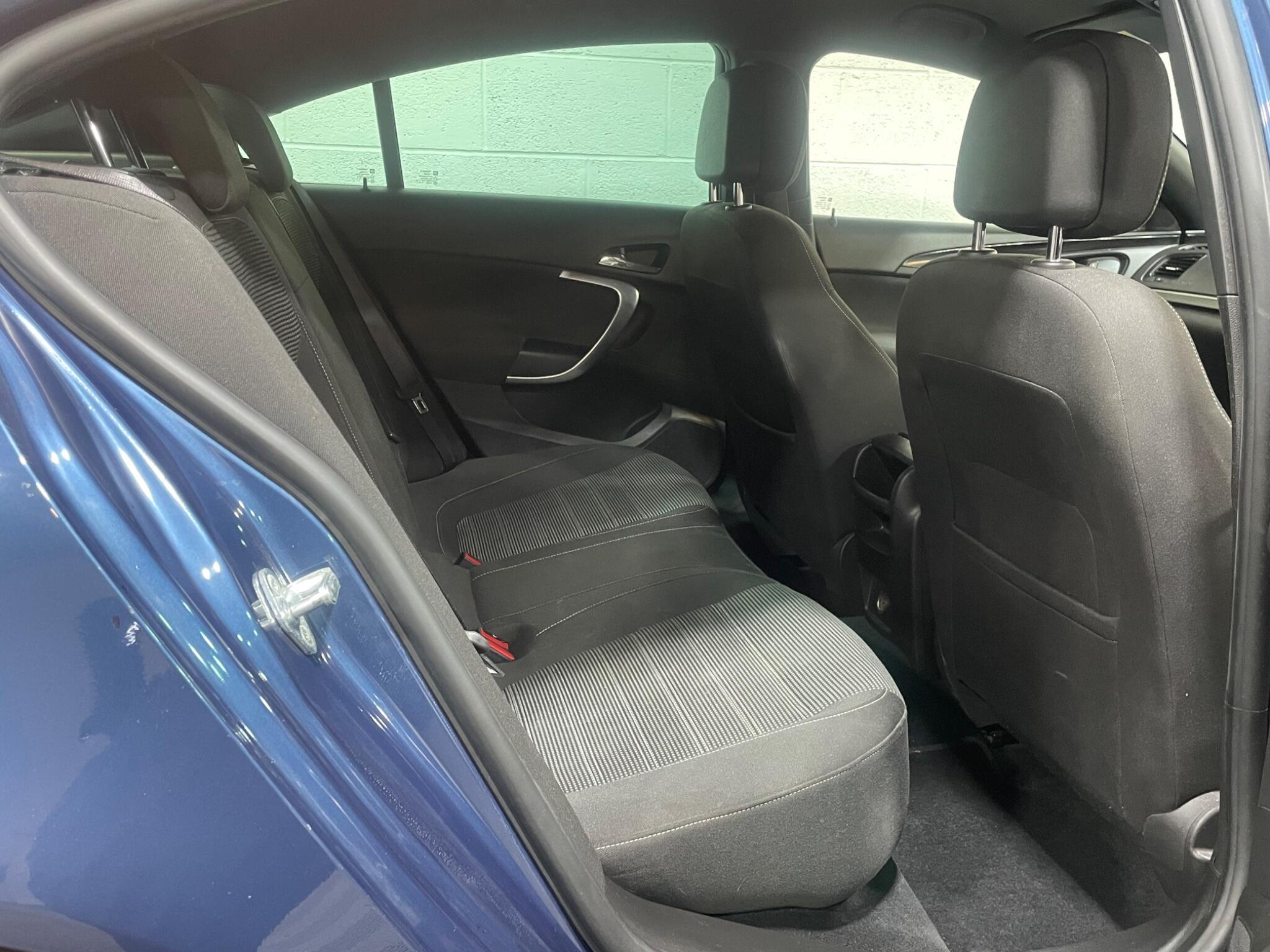 Vauxhall Insignia - Image 11