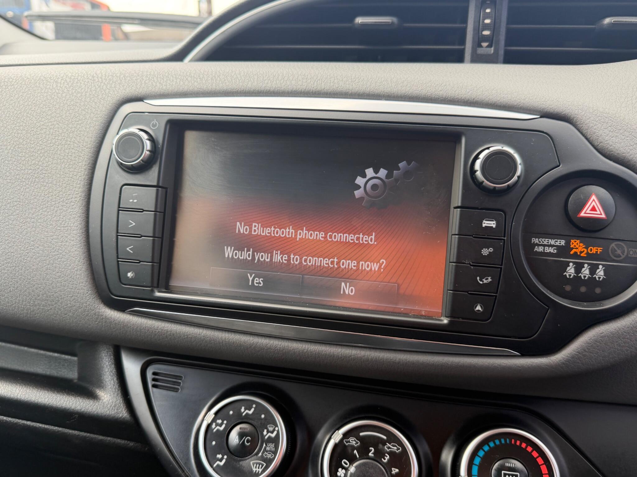 Toyota Yaris - Image 23