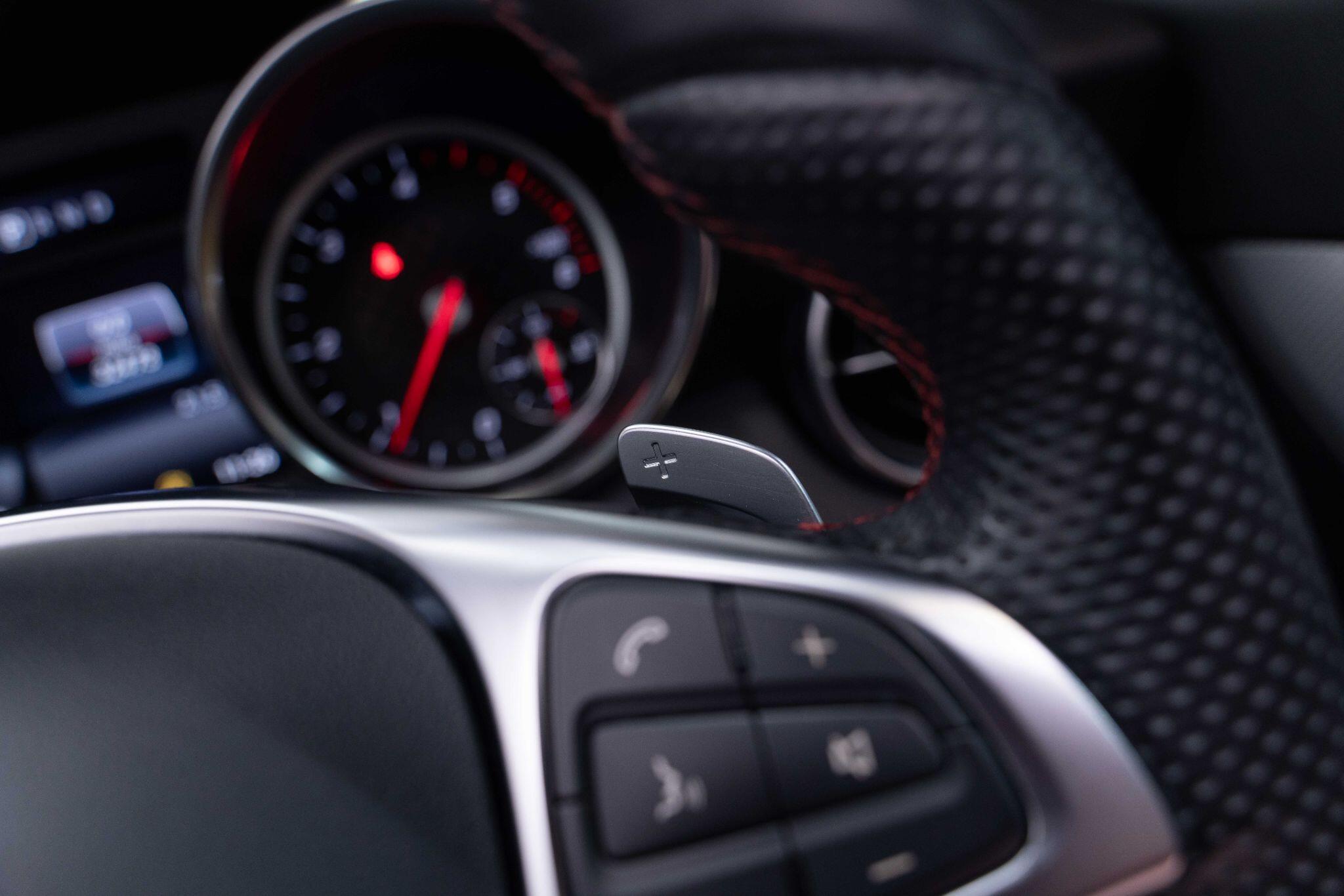 Mercedes SLC - Image 17