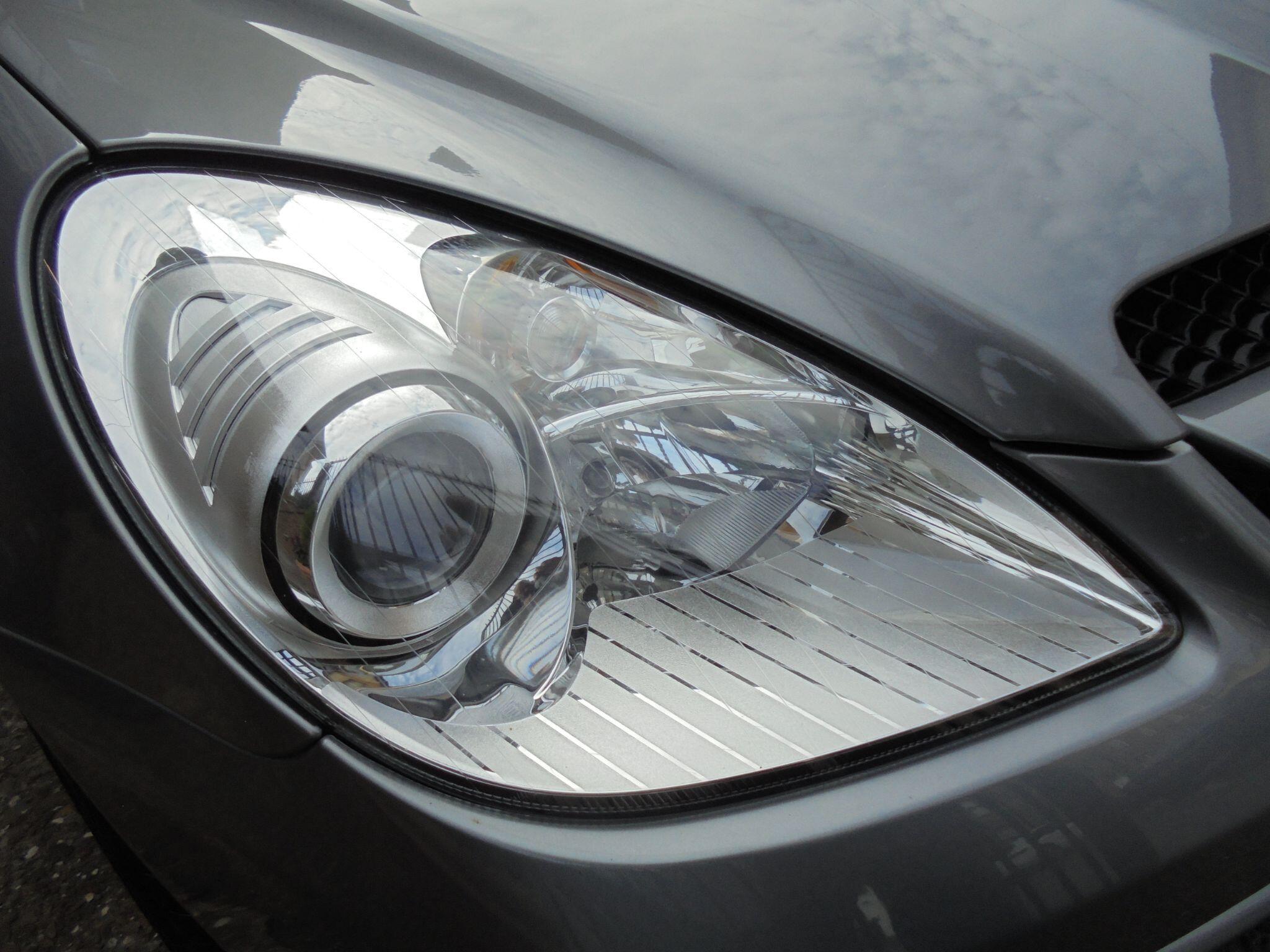 Mercedes SLK - Image 19