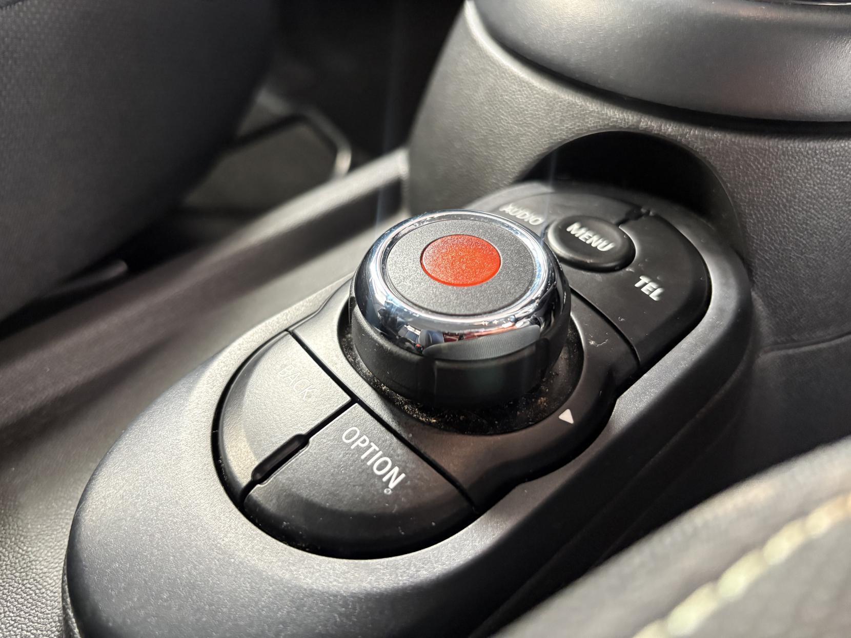 MINI Hatch - Image 19