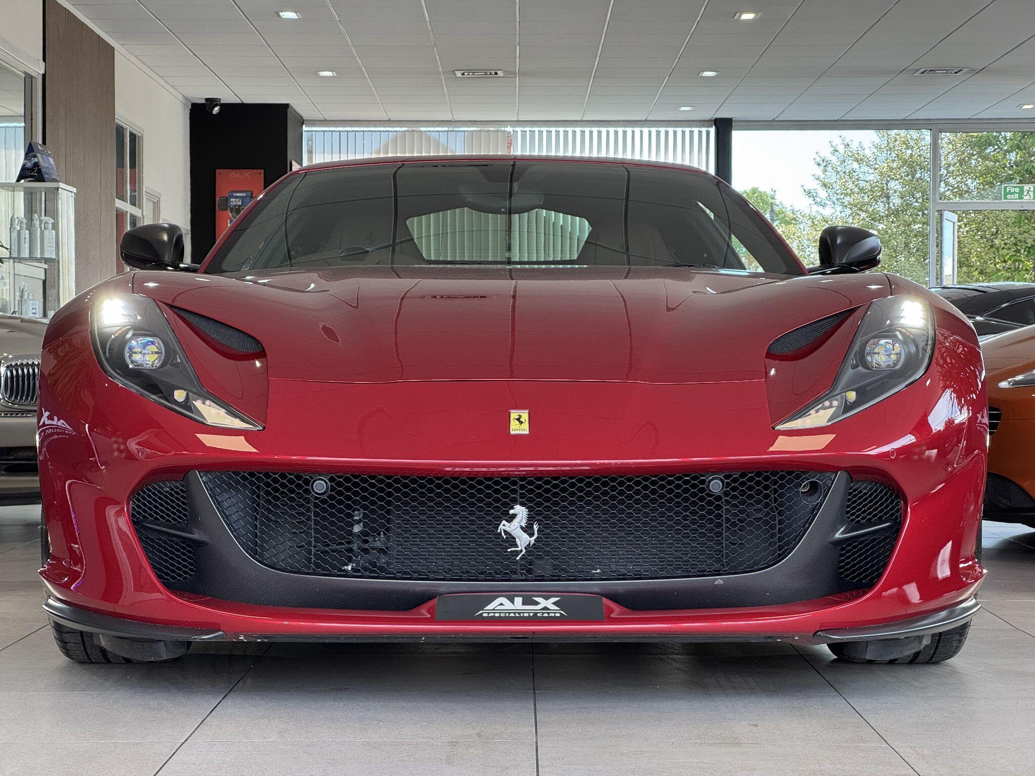 Ferrari 812 Superfast - Image 14