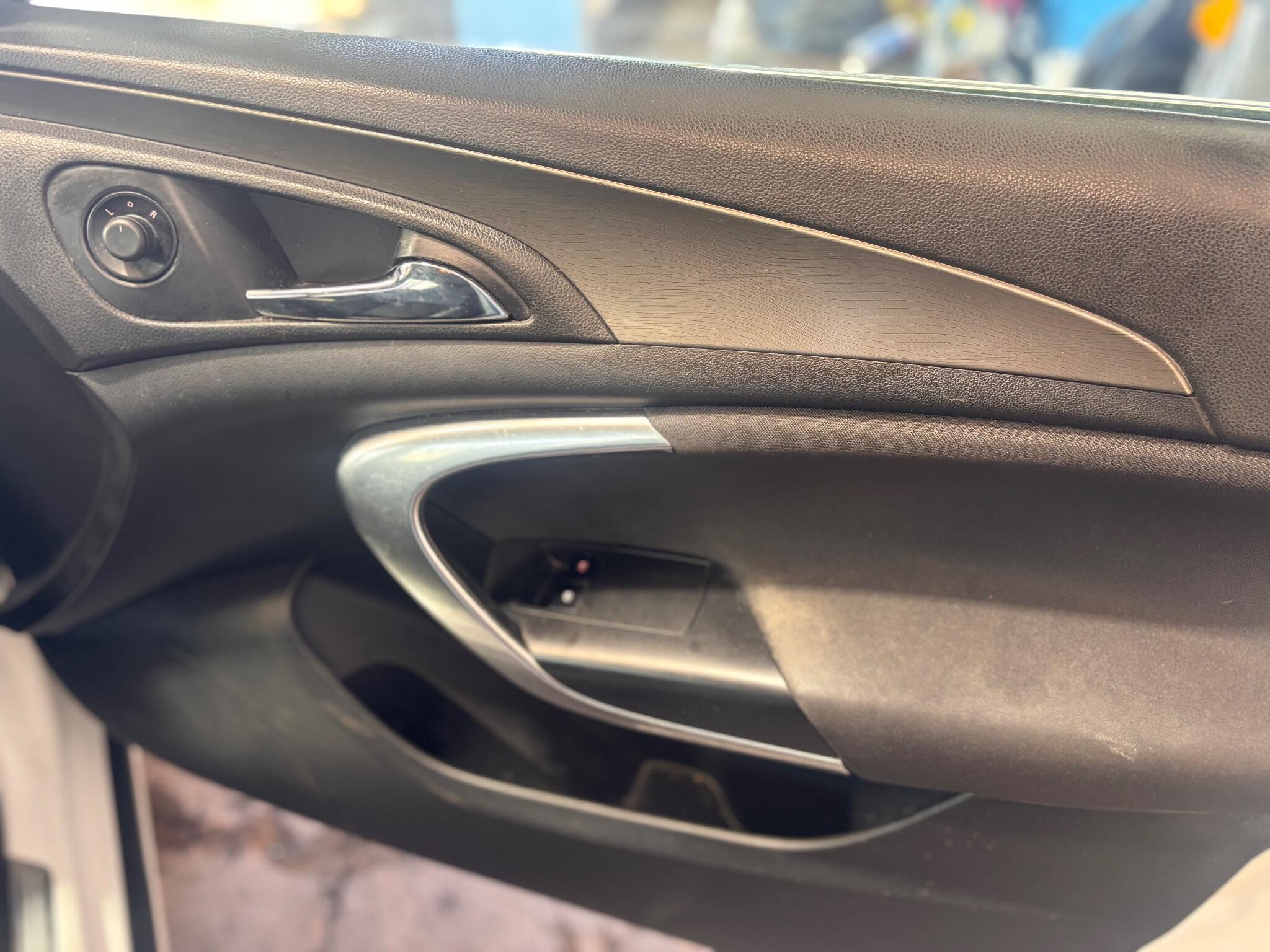 Vauxhall Insignia - Image 15