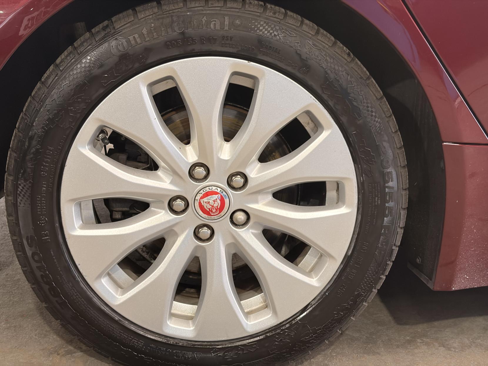 Jaguar XE - Image 18