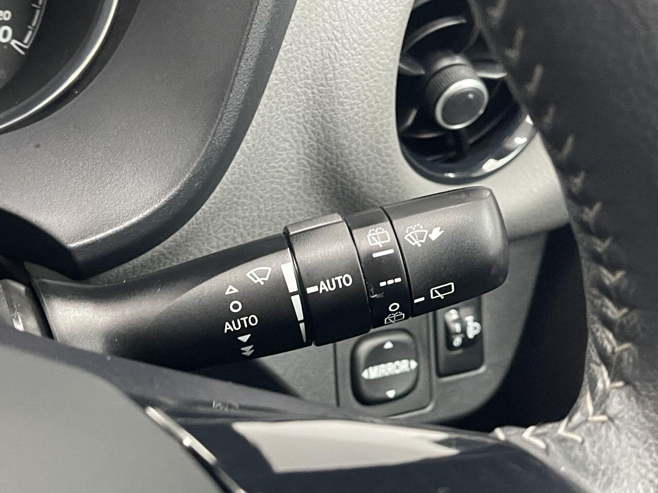 Toyota Yaris - Image 37