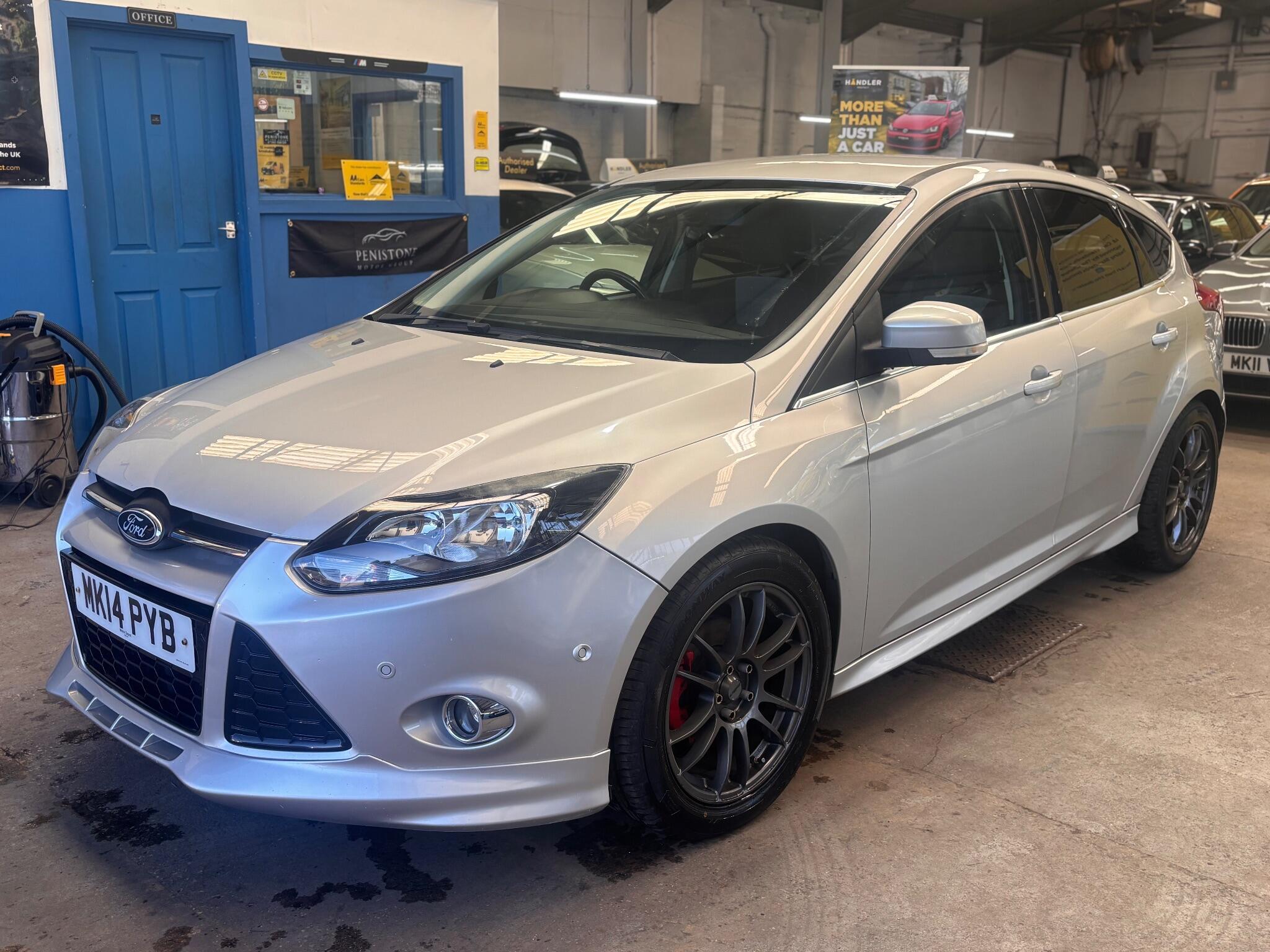 Ford Focus - Image 13