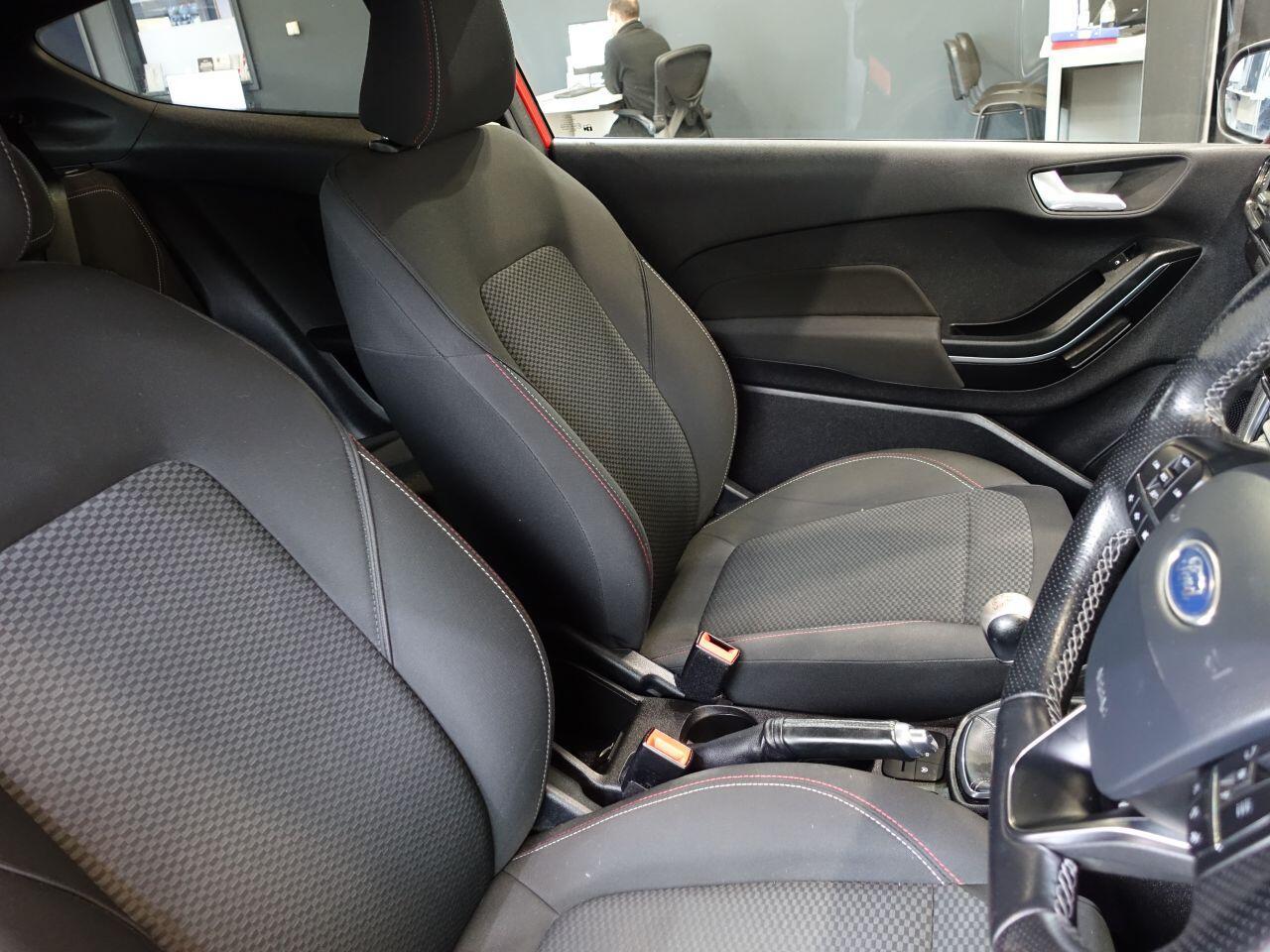 Ford Fiesta - Image 13