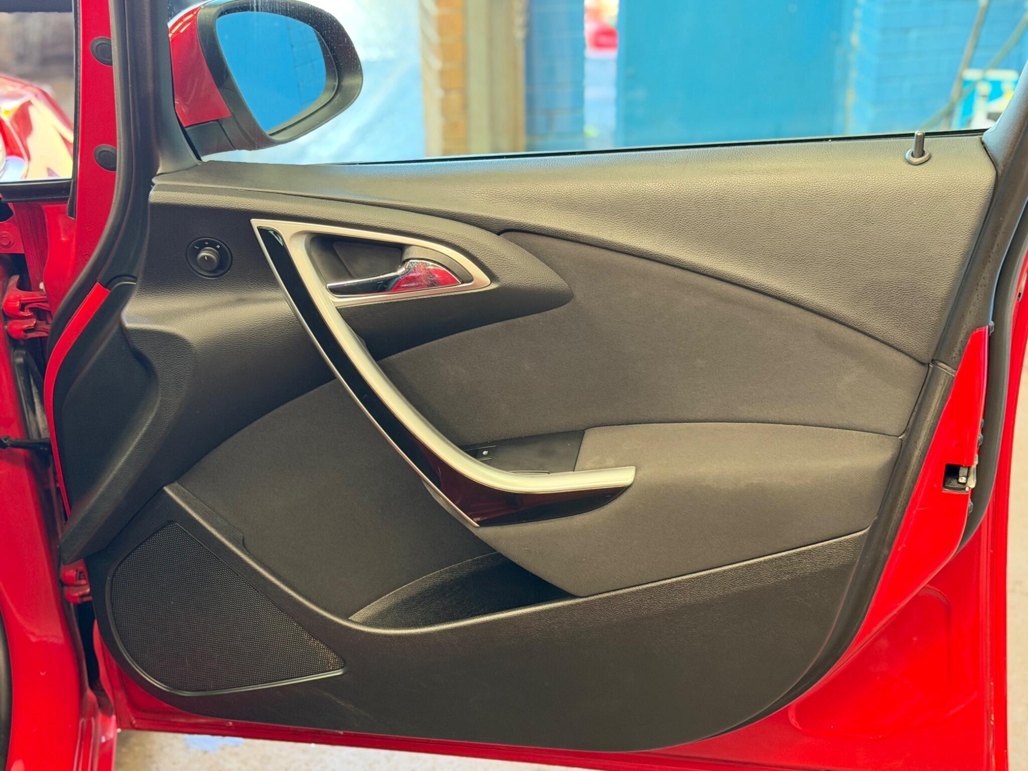 Vauxhall Astra - Image 20