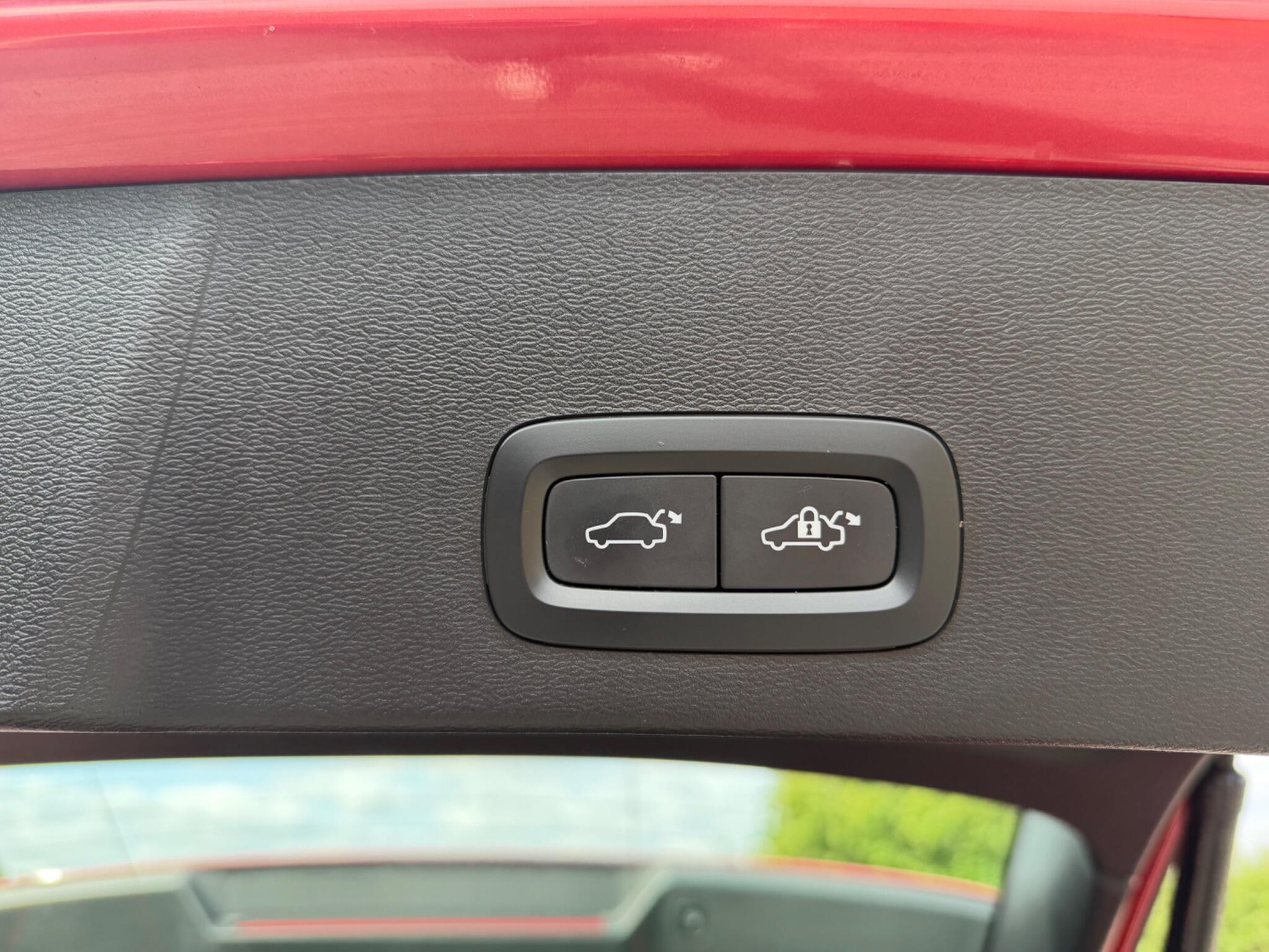 Volvo XC40 - Image 19
