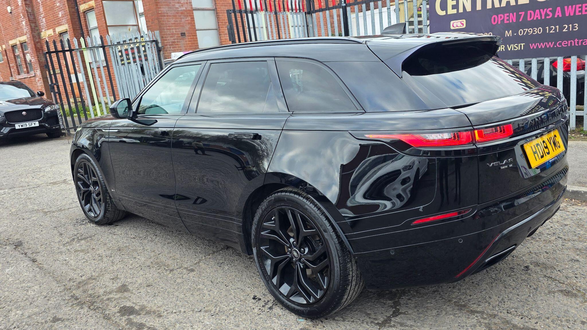 Land Rover Range Rover Velar - Image 16