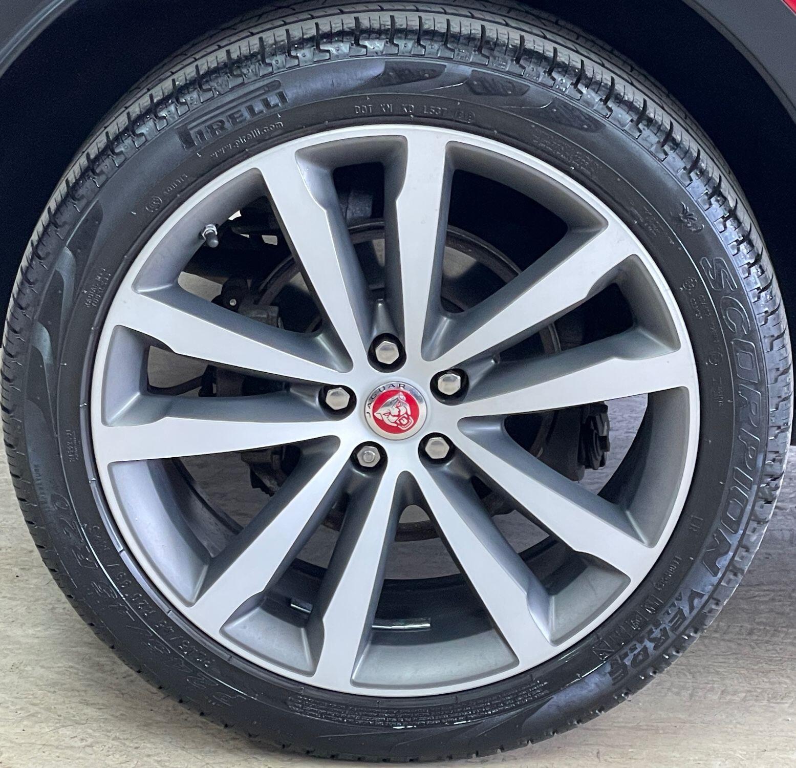 Jaguar E-Pace - Image 15