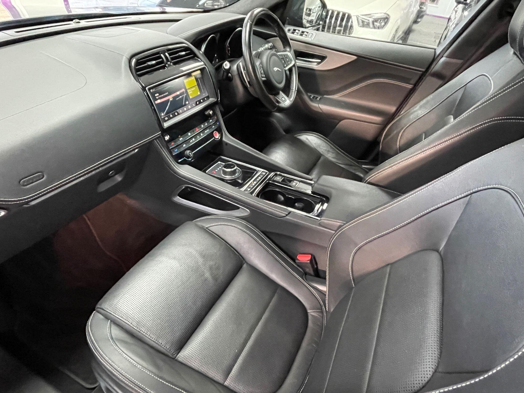 Jaguar F-Pace - Image 34