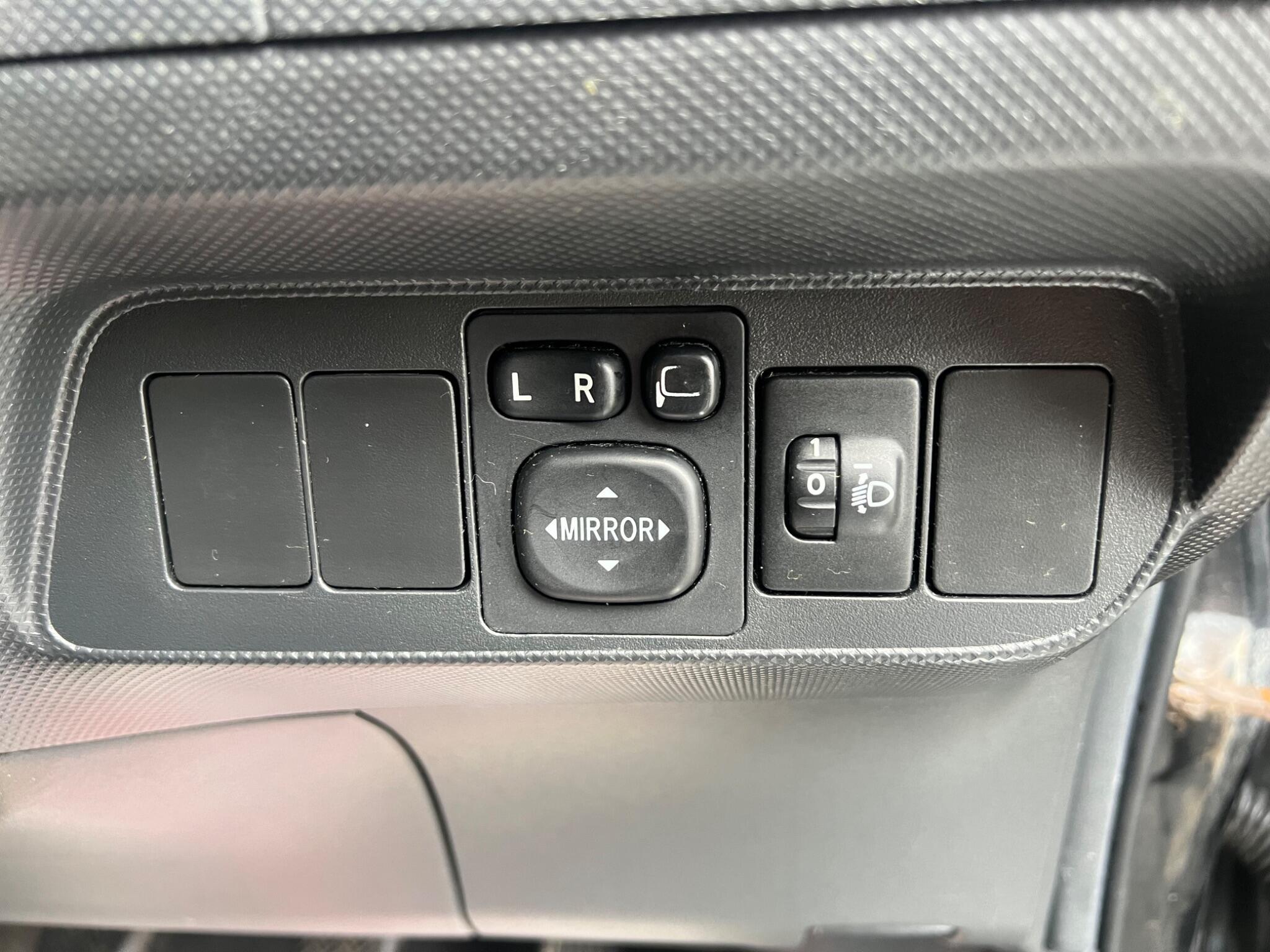 Toyota Auris - Image 19