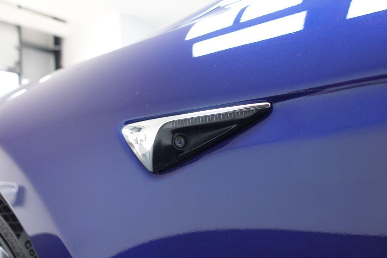 Tesla Model S - Image 15