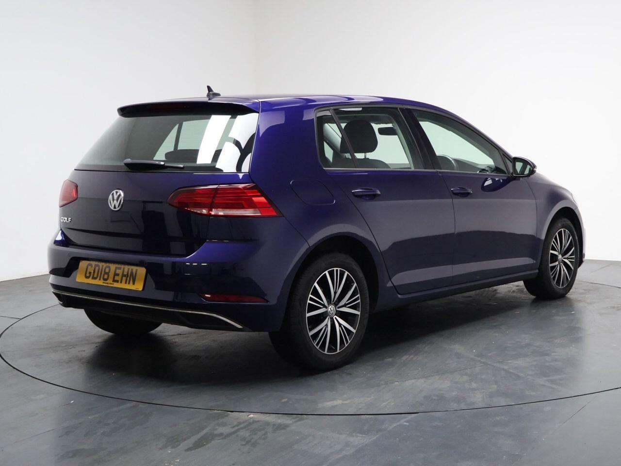 Volkswagen Golf - Image 12