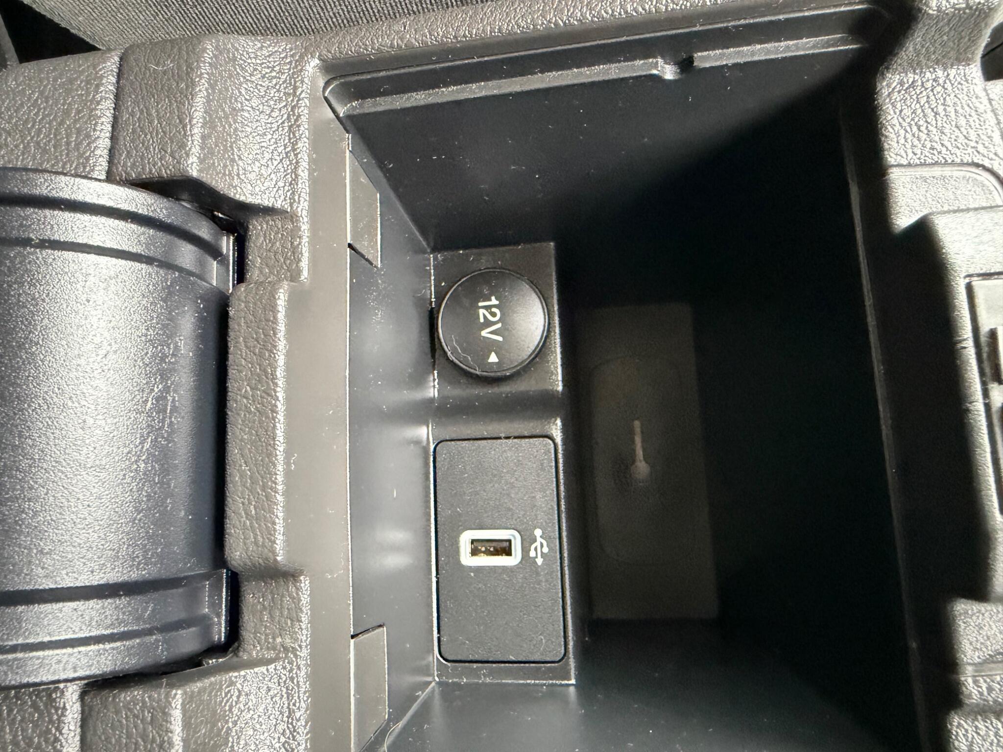 Ford Focus - Image 60