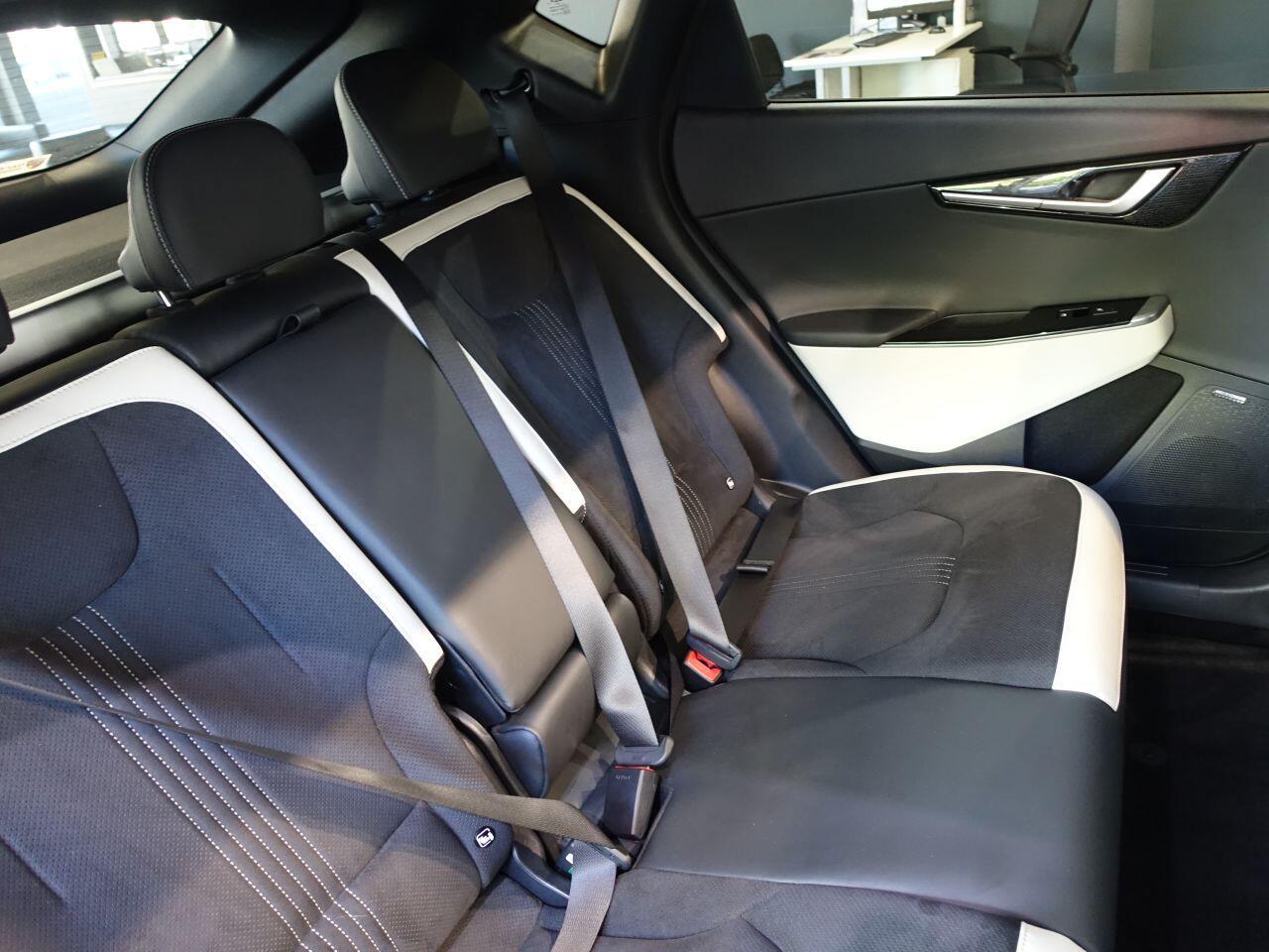 Kia EV6 - Image 16
