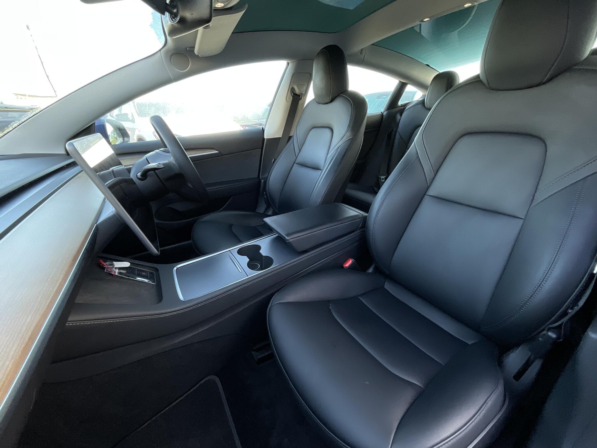 Tesla Model 3 - Image 17