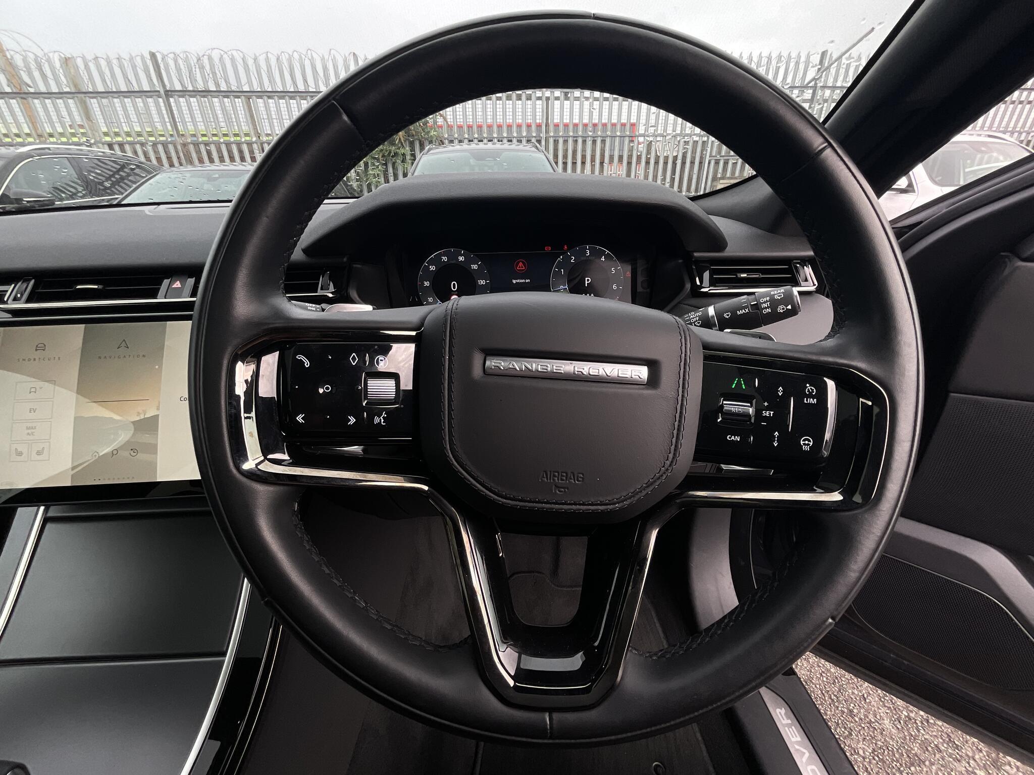 Land Rover Range Rover Velar - Image 20